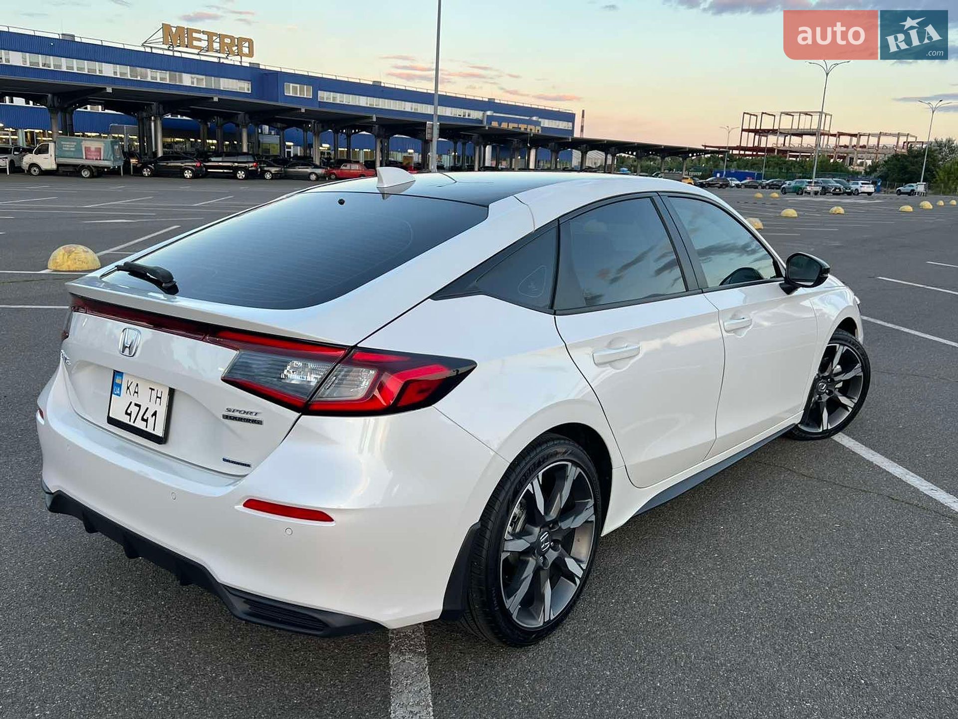 Honda Civic 2024 VIN 19XFL4H94SE002016 фото оголошення 14 з 33