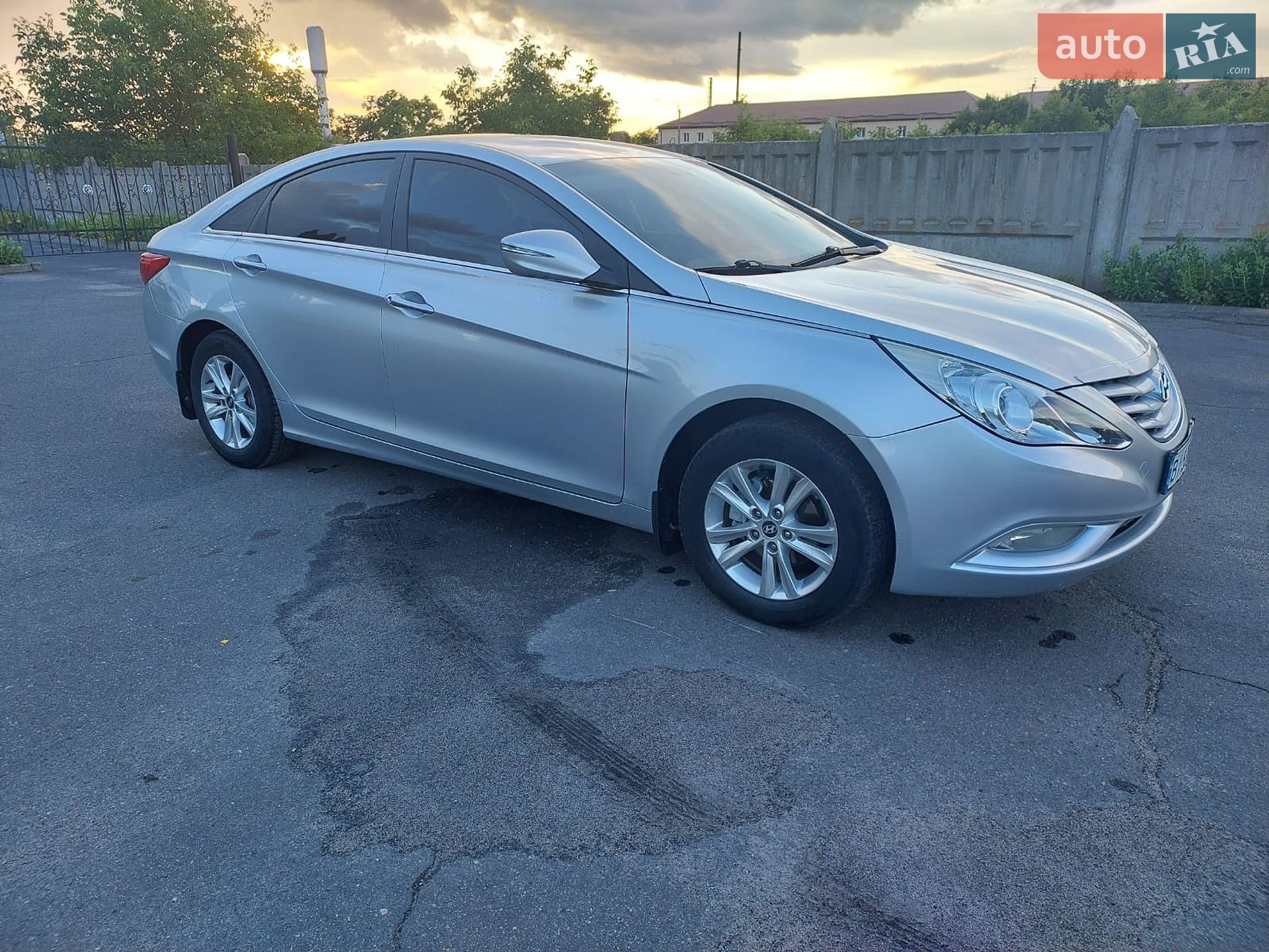 Hyundai Sonata 2011 VIN KMHEB41BACA326258 фото оголошення 4 з 17