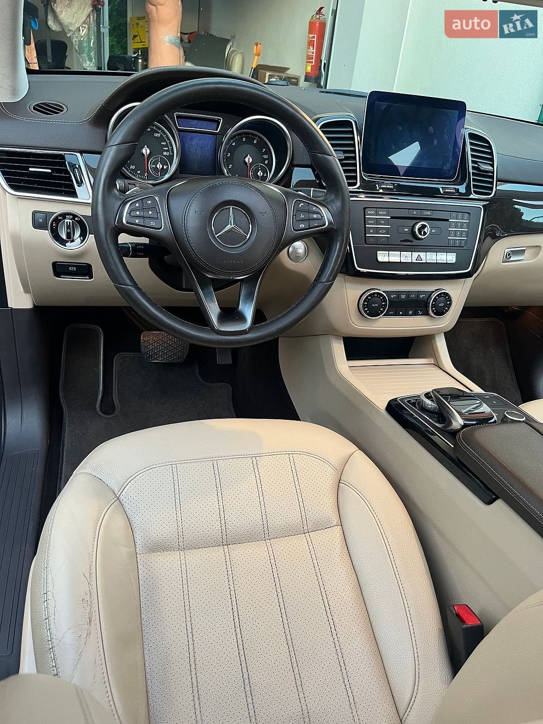 Mercedes-Benz GLS-Class 2017 VIN 4JGDF6EE7JB043405 фото оголошення 5 з 17