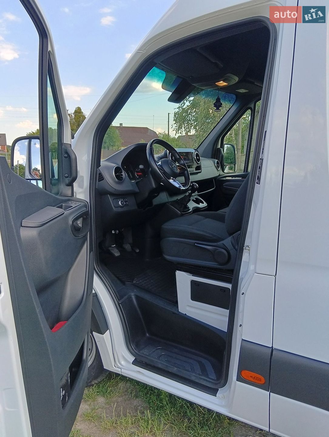 Mercedes-Benz Sprinter 2024 VIN W1V3KCFZ4SP745285 фото оголошення 16 з 37