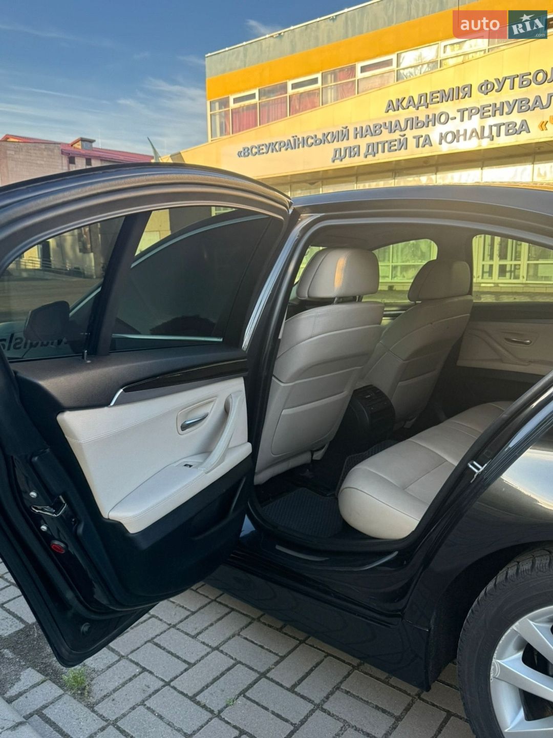 BMW 5 Series 2012 VIN WBAXH5C59DD107118 фото оголошення 9 з 14