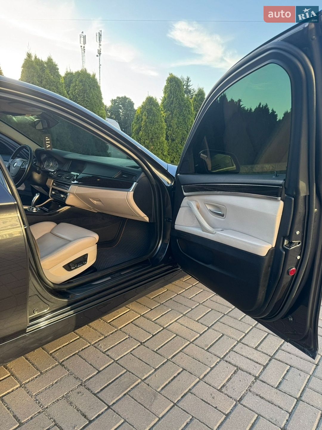 BMW 5 Series 2012 VIN WBAXH5C59DD107118 фото оголошення 12 з 14