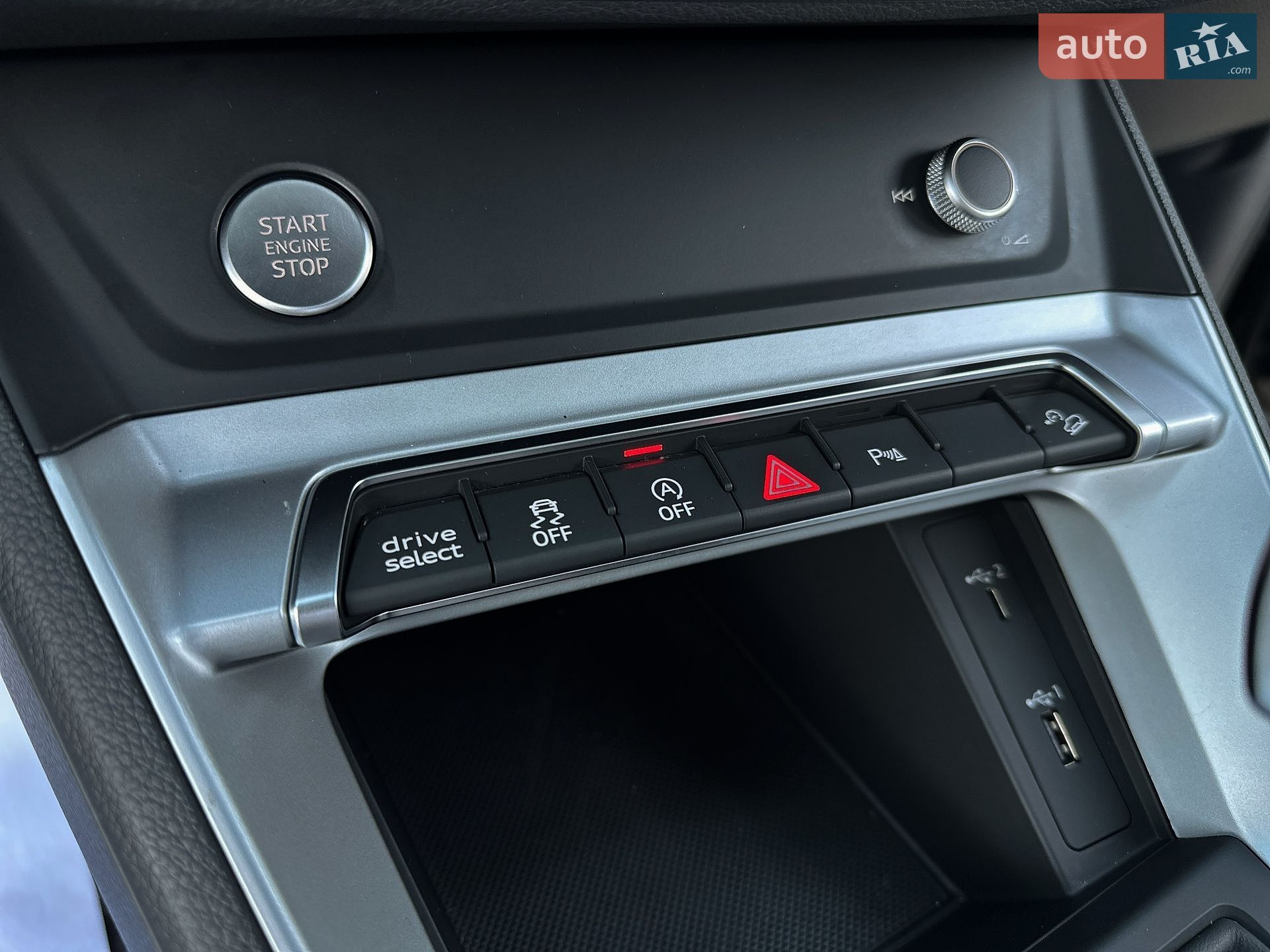 Audi Q3 2019 VIN WA1DECF30L1030713 фото оголошення 36 з 41