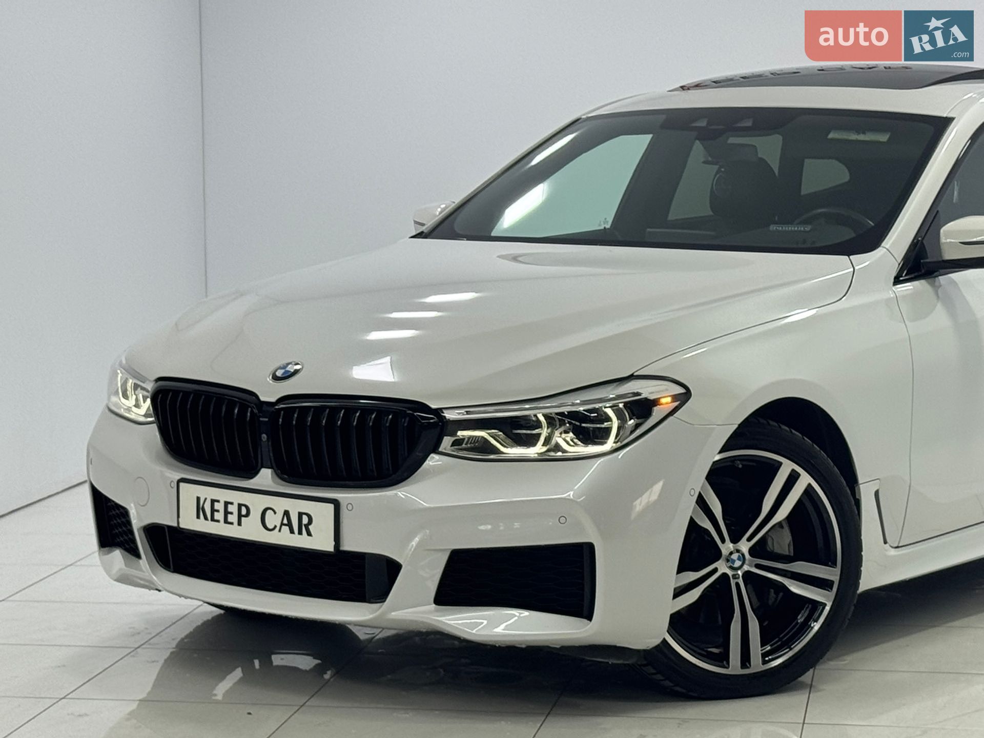 BMW 6 Series GT 2018 VIN WBAJV6C52JBK07072 фото оголошення 2 з 64