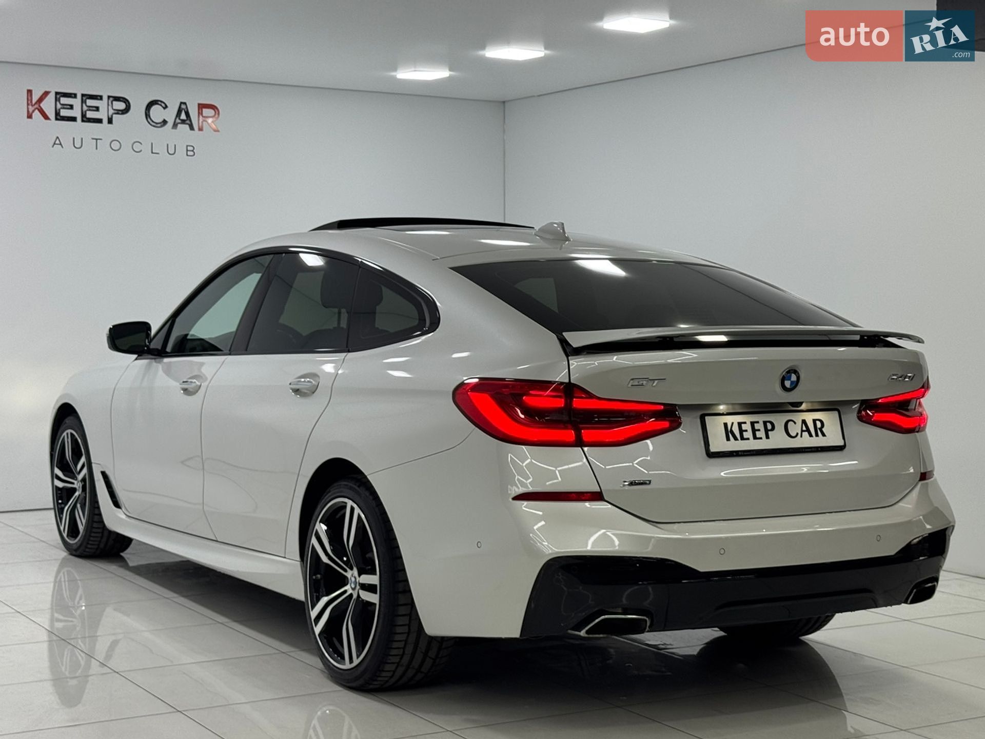 BMW 6 Series GT 2018 VIN WBAJV6C52JBK07072 фото оголошення 14 з 64