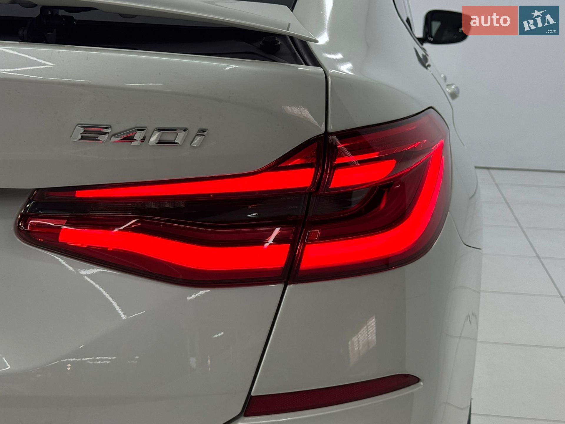 BMW 6 Series GT 2018 VIN WBAJV6C52JBK07072 фото оголошення 18 з 64