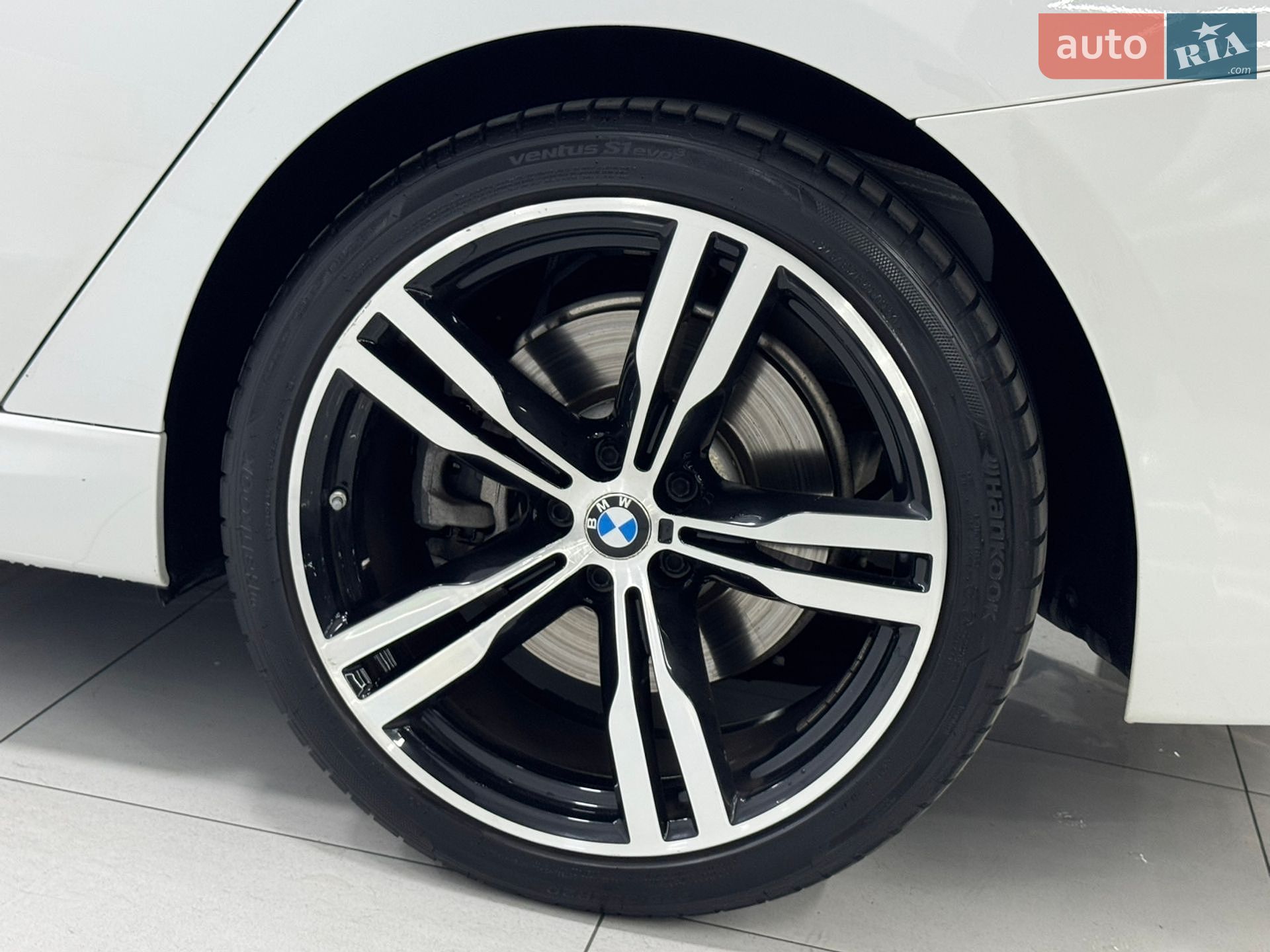 BMW 6 Series GT 2018 VIN WBAJV6C52JBK07072 фото оголошення 19 з 64