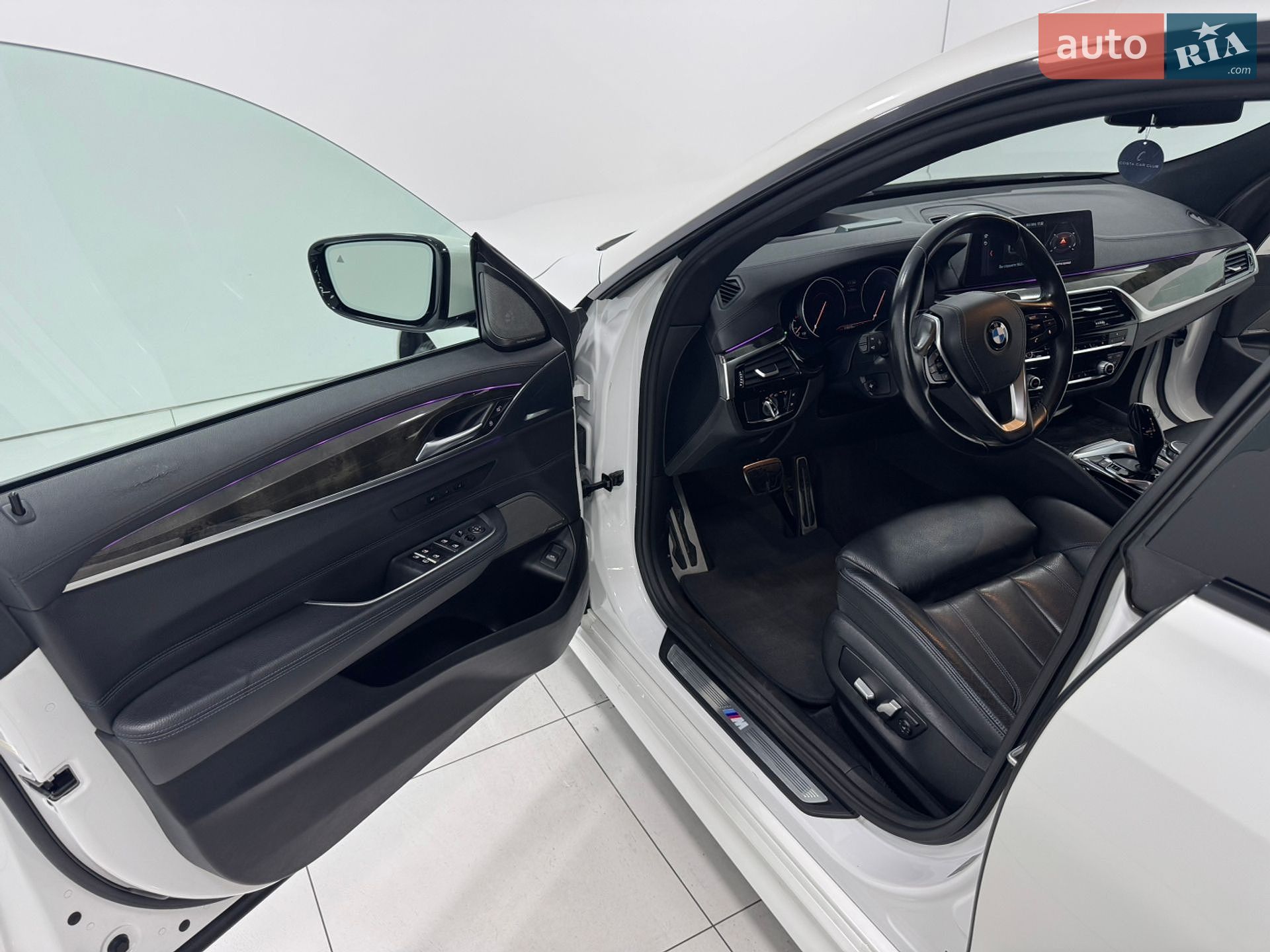 BMW 6 Series GT 2018 VIN WBAJV6C52JBK07072 фото оголошення 23 з 64