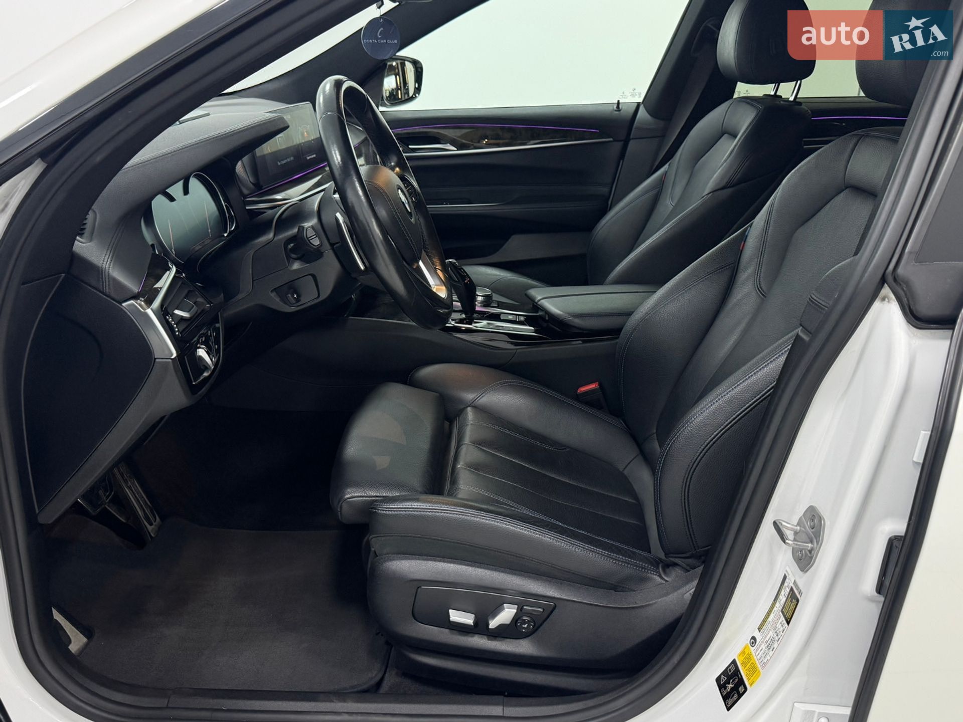 BMW 6 Series GT 2018 VIN WBAJV6C52JBK07072 фото оголошення 25 з 64