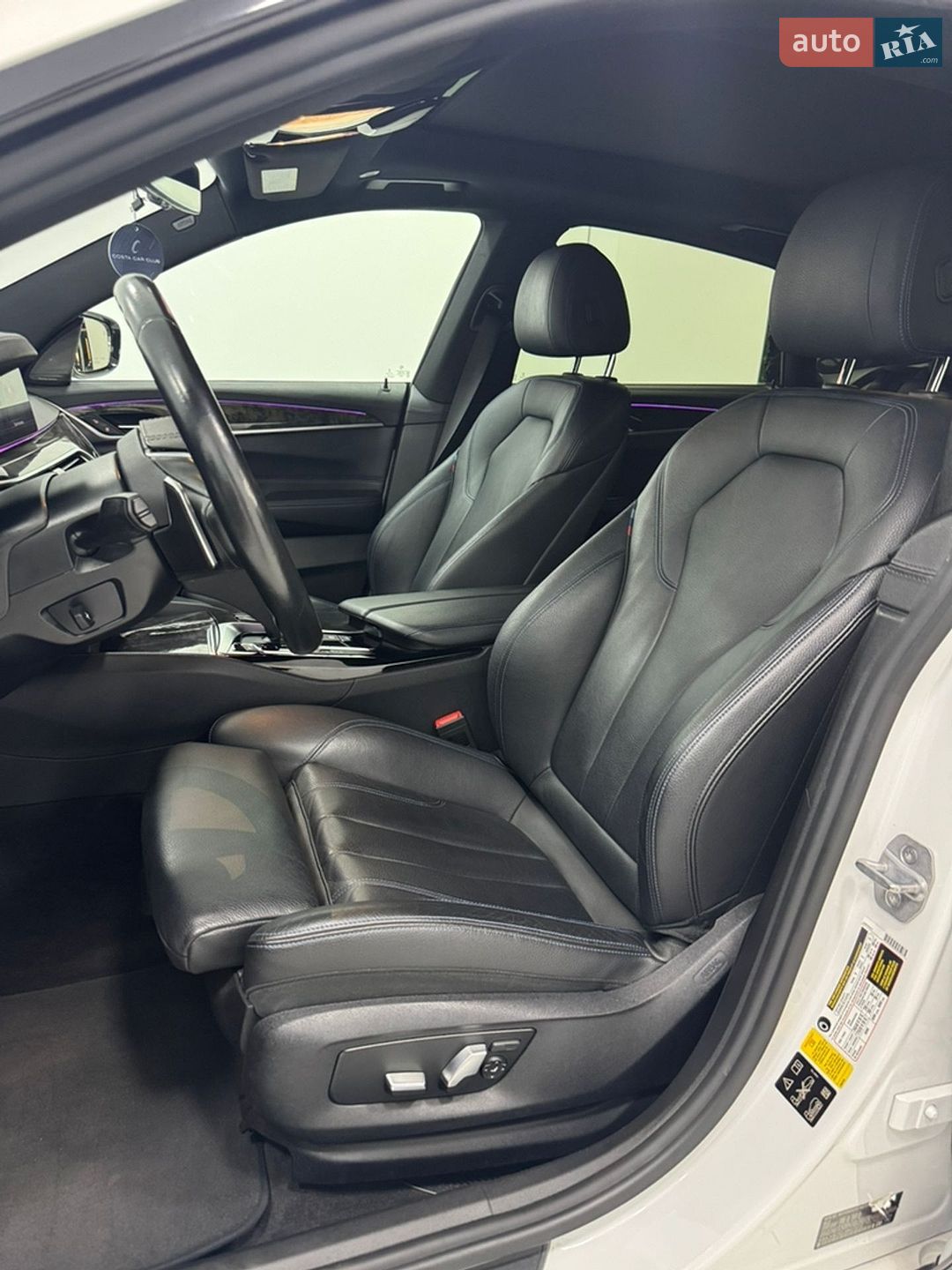 BMW 6 Series GT 2018 VIN WBAJV6C52JBK07072 фото оголошення 26 з 64