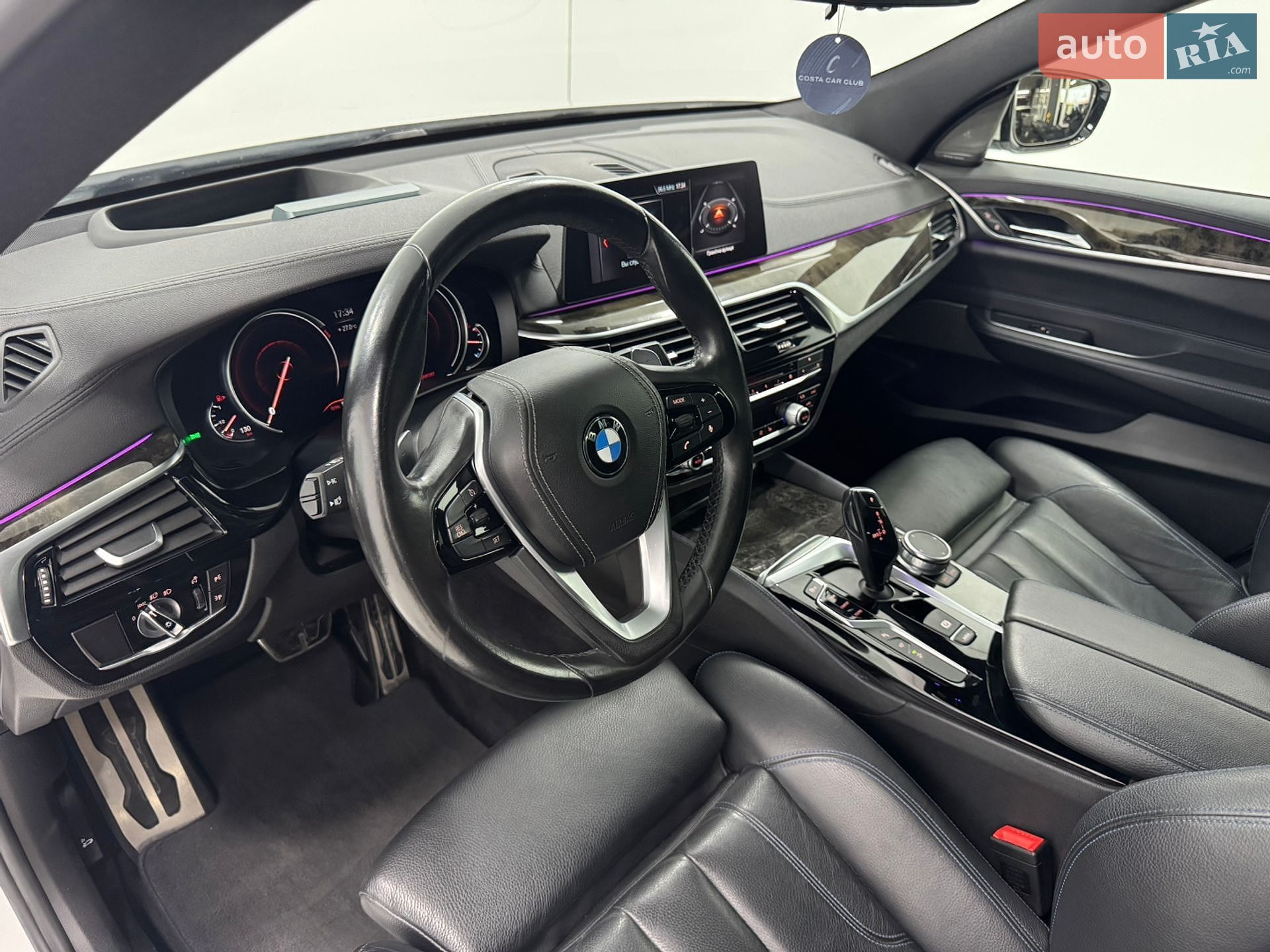 BMW 6 Series GT 2018 VIN WBAJV6C52JBK07072 фото оголошення 31 з 64