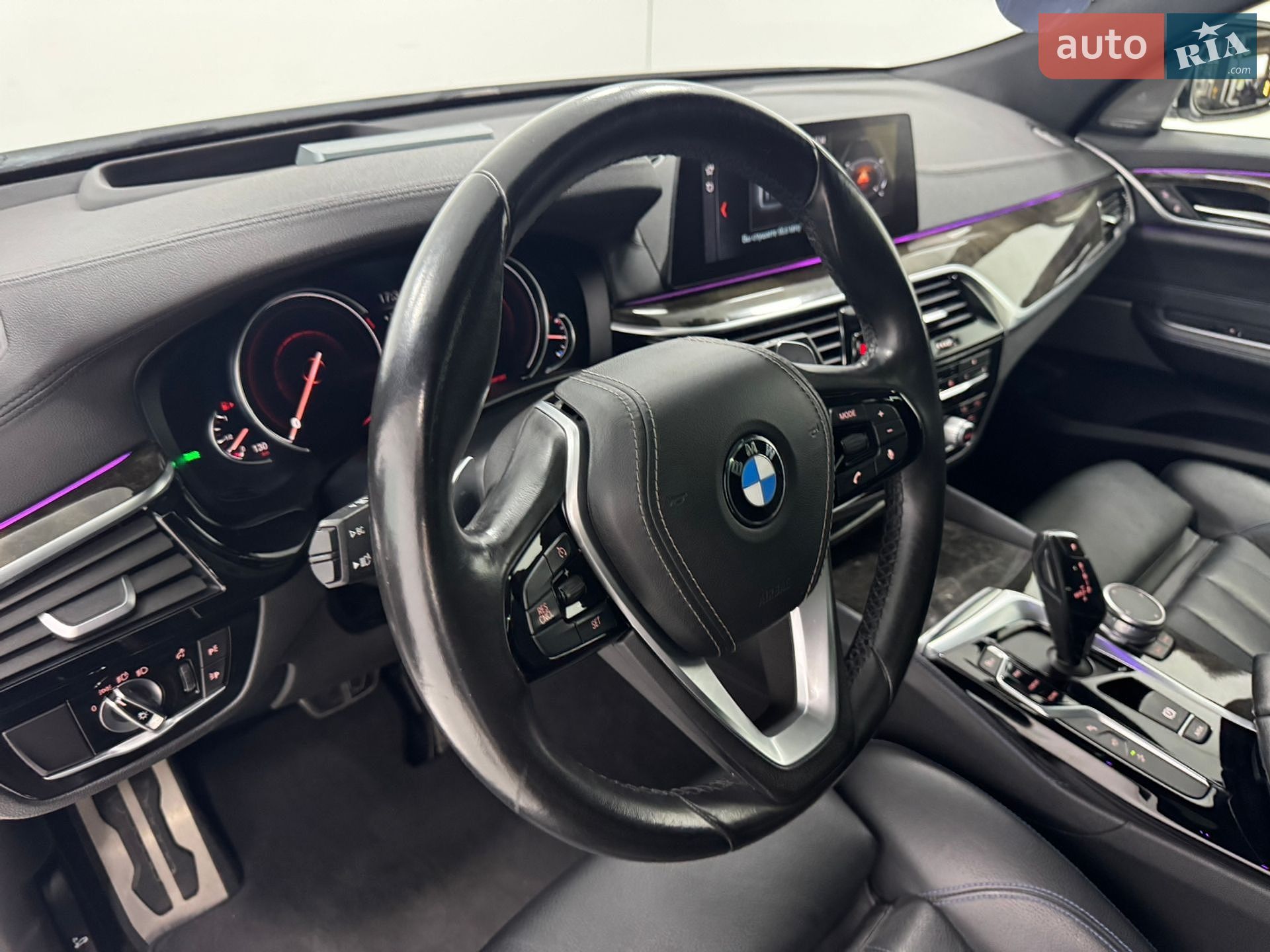 BMW 6 Series GT 2018 VIN WBAJV6C52JBK07072 фото оголошення 32 з 64