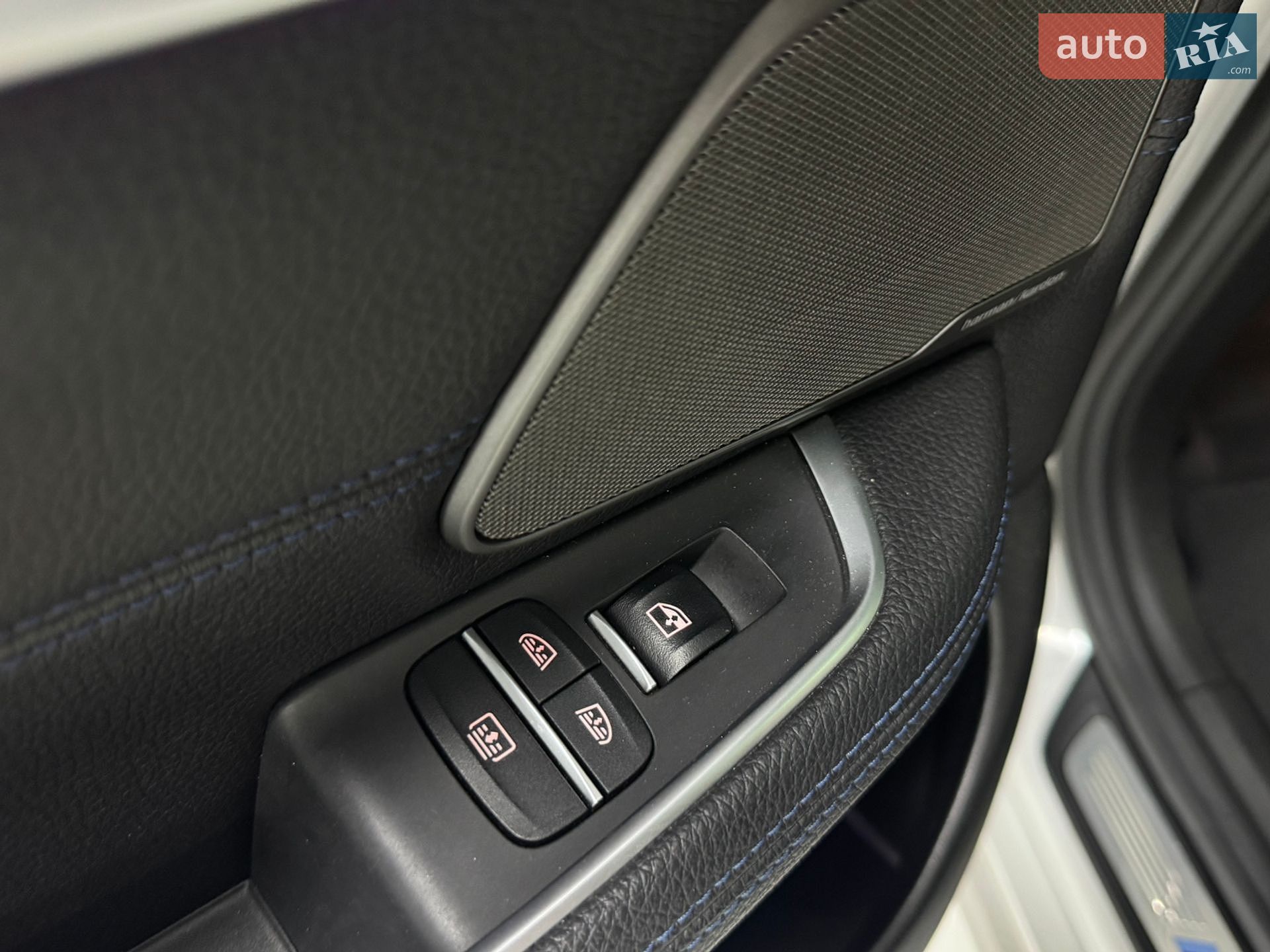 BMW 6 Series GT 2018 VIN WBAJV6C52JBK07072 фото оголошення 35 з 64