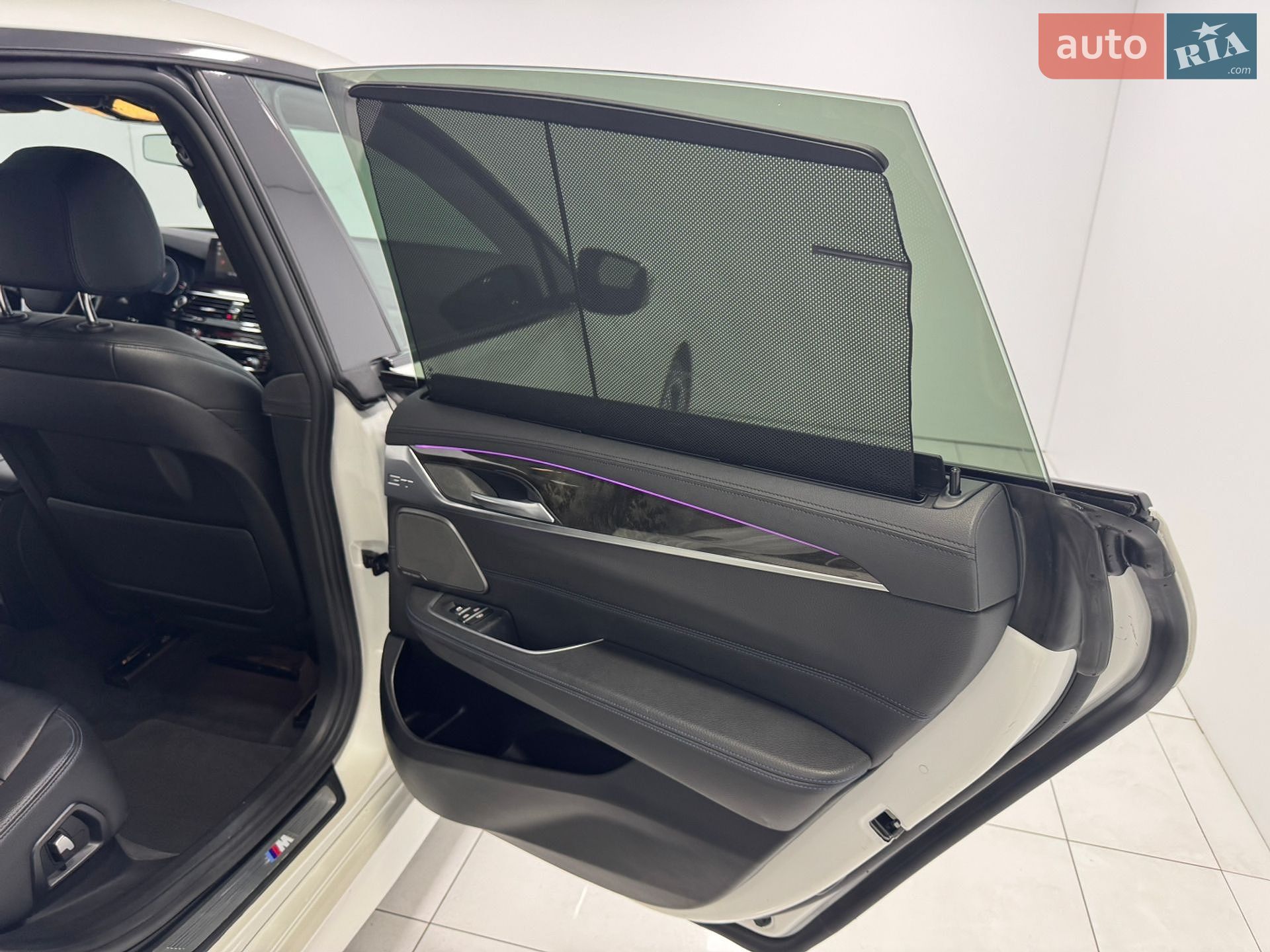 BMW 6 Series GT 2018 VIN WBAJV6C52JBK07072 фото оголошення 43 з 64