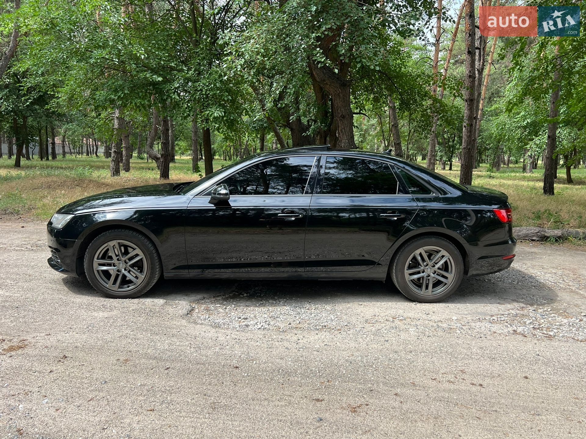 Audi A4 2016 VIN WAUGMAF47HN045547 фото оголошення 7 з 11