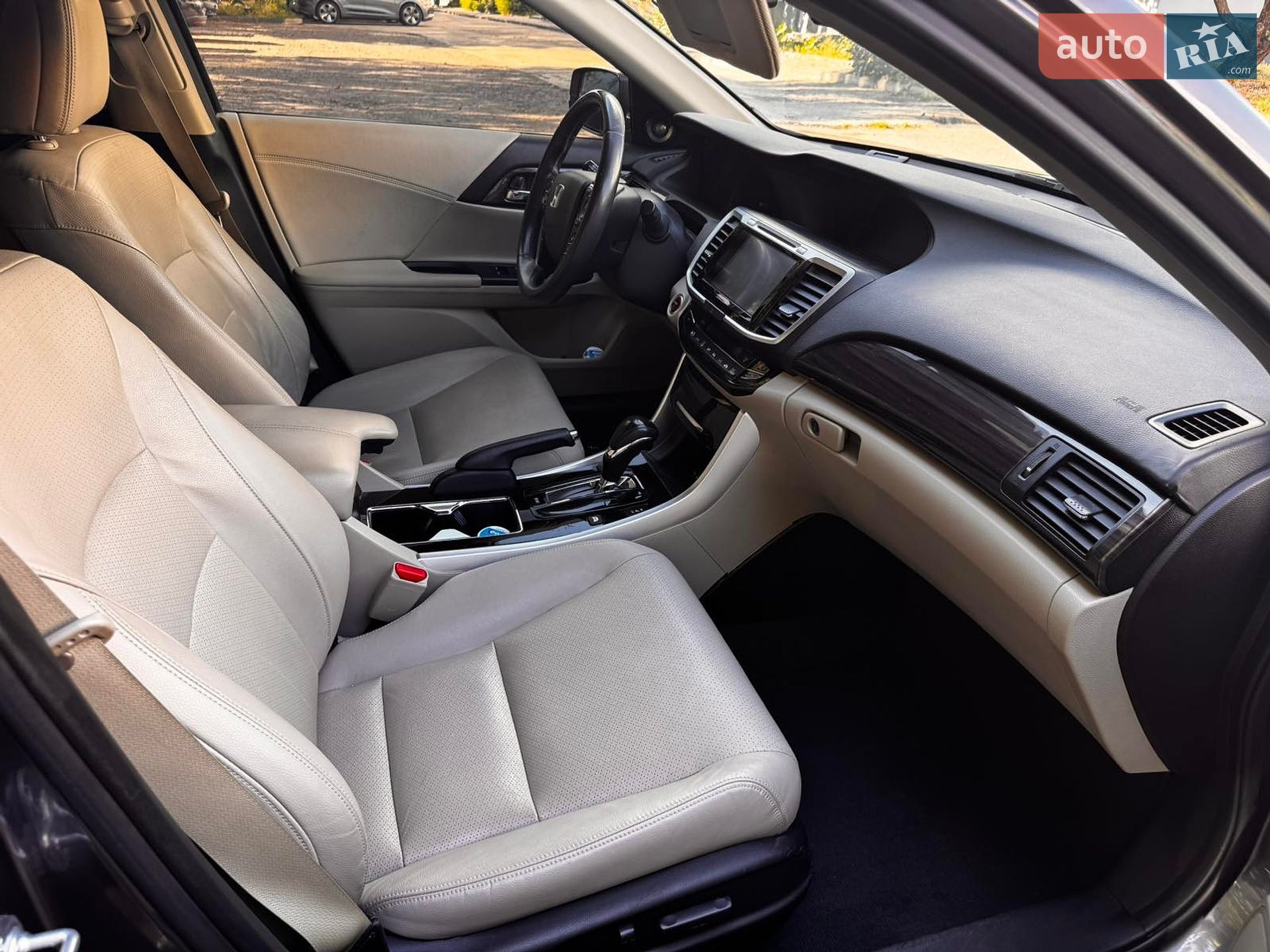 Honda Accord 2016 VIN JHMCR6F71HC013567 фото оголошення 10 з 18