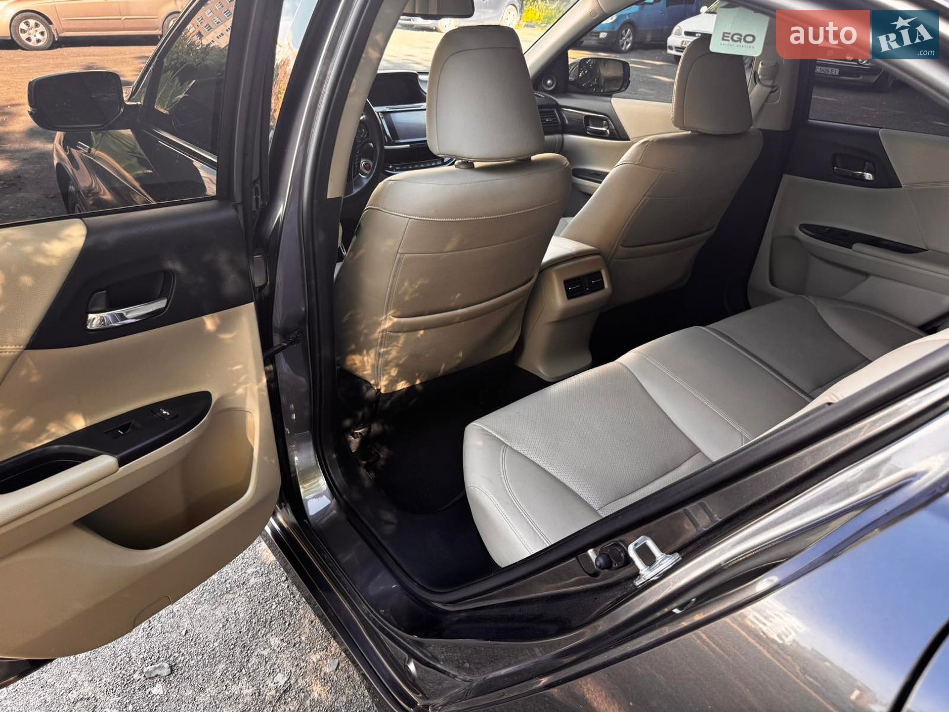 Honda Accord 2016 VIN JHMCR6F71HC013567 фото оголошення 16 з 18