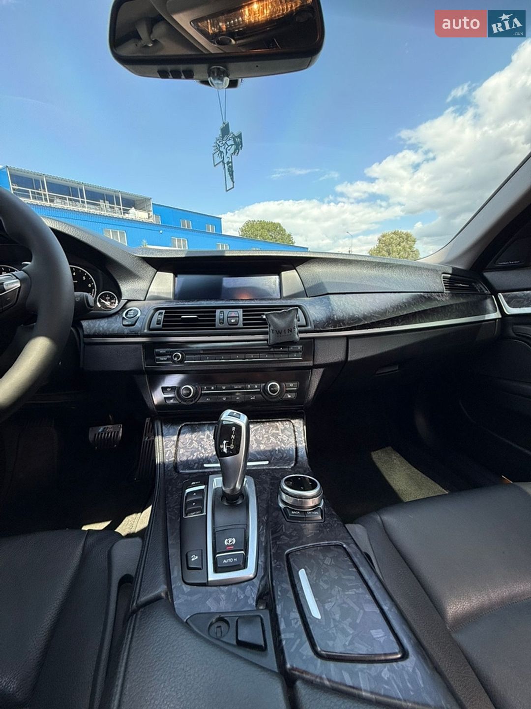BMW 5 Series 2012 VIN WBAFU7C50DDU68790 фото оголошення 16 з 21