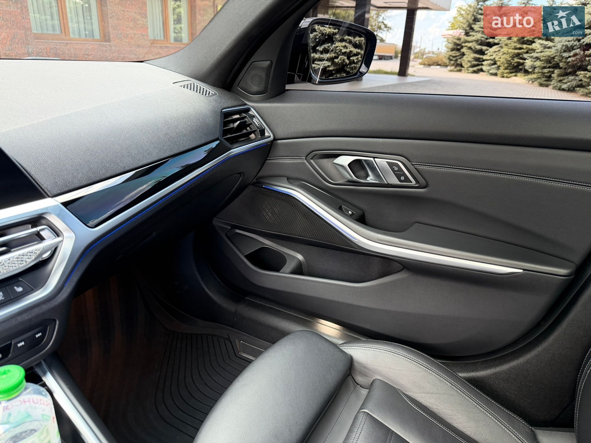 BMW 3 Series 2019 VIN WBA5R7C56KAJ84558 фото оголошення 10 з 18