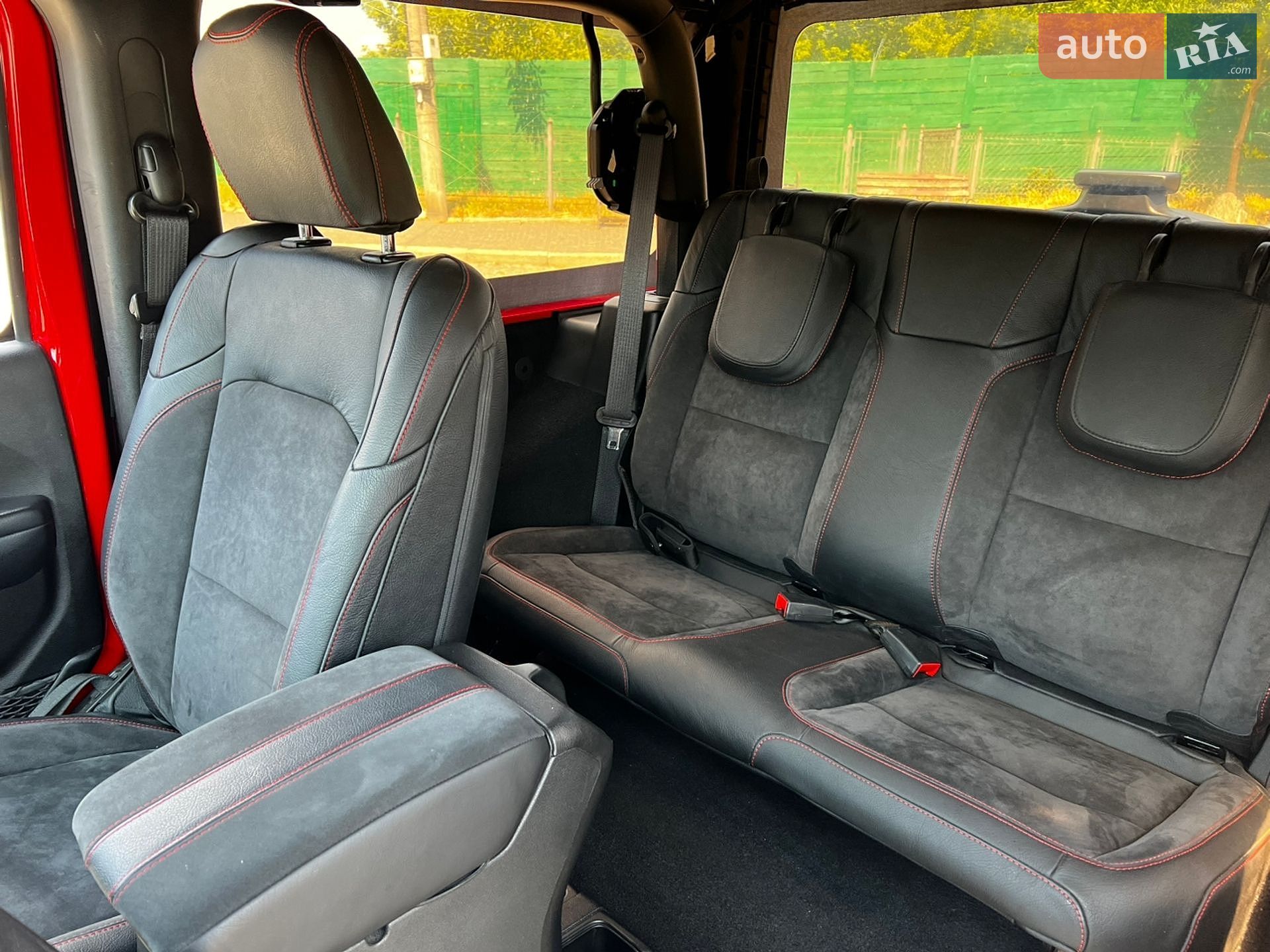 Jeep Wrangler 2021 VIN 1C4GJXAN5MW737597 фото оголошення 6 з 19