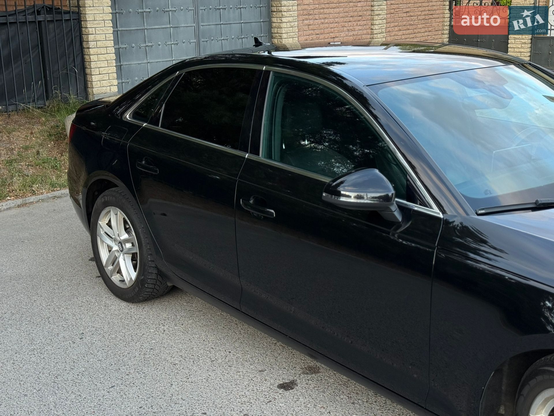 Audi A4 2016 VIN WAUZZZF46GN002499 фото оголошення 11 з 52