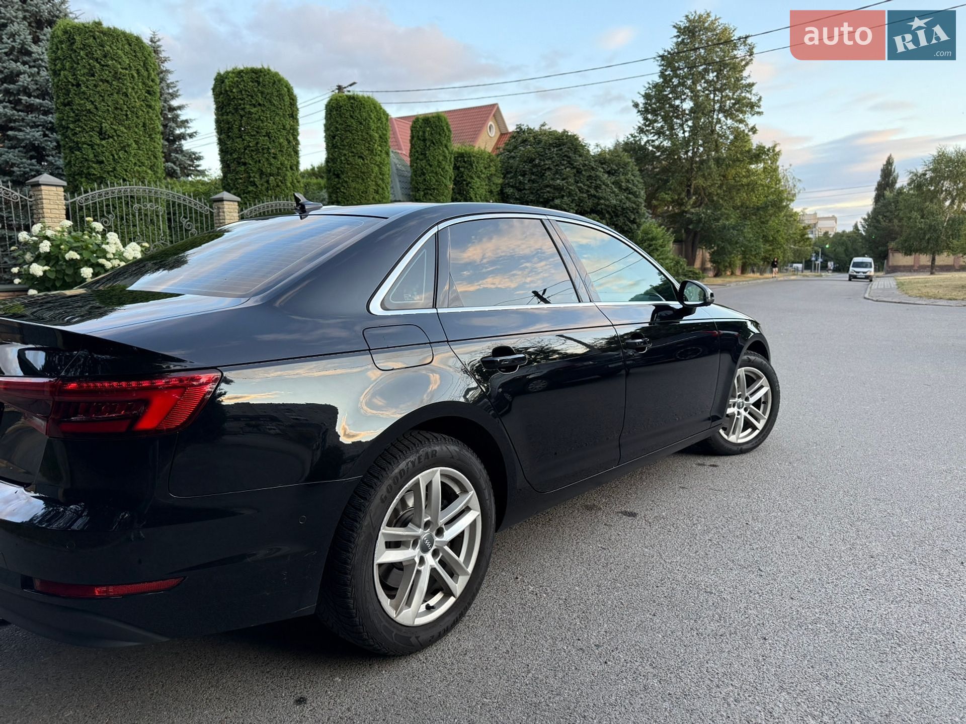 Audi A4 2016 VIN WAUZZZF46GN002499 фото оголошення 13 з 52
