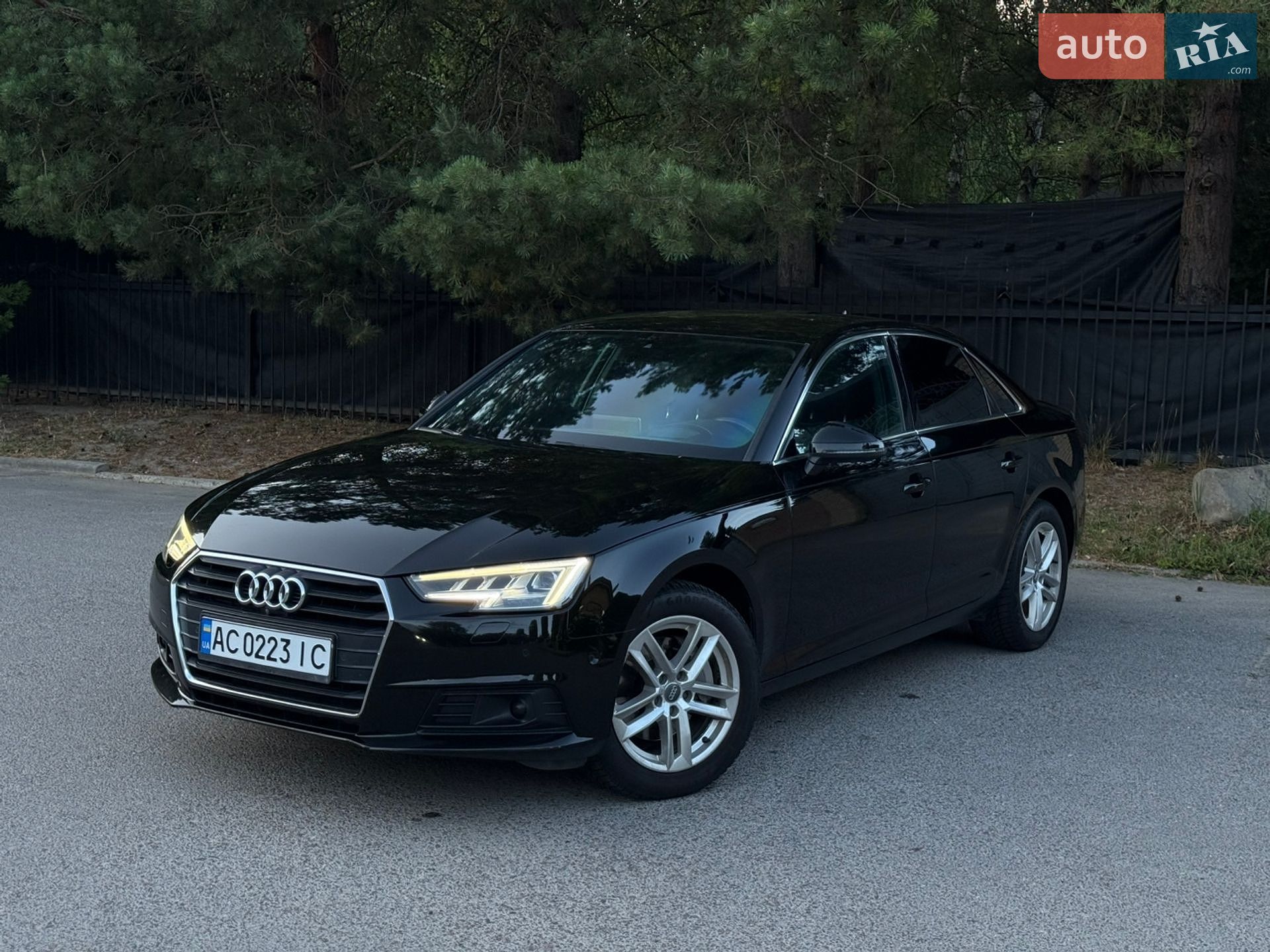 Audi A4 2016 VIN WAUZZZF46GN002499 фото оголошення 36 з 52