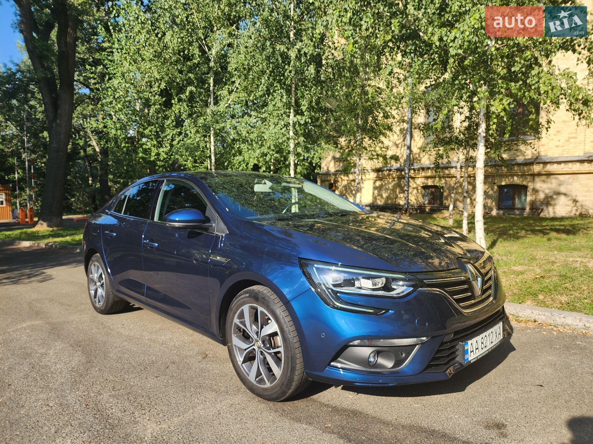 Renault Megane 2018 VIN VF1RFB00659715951 фото оголошення 2 з 25