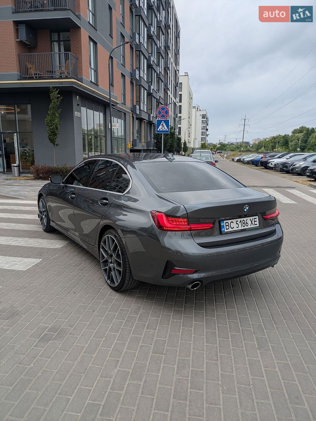 BMW 3 Series 2021 VIN 3MW5R1J0XN8C30672 фото оголошення 2 з 20