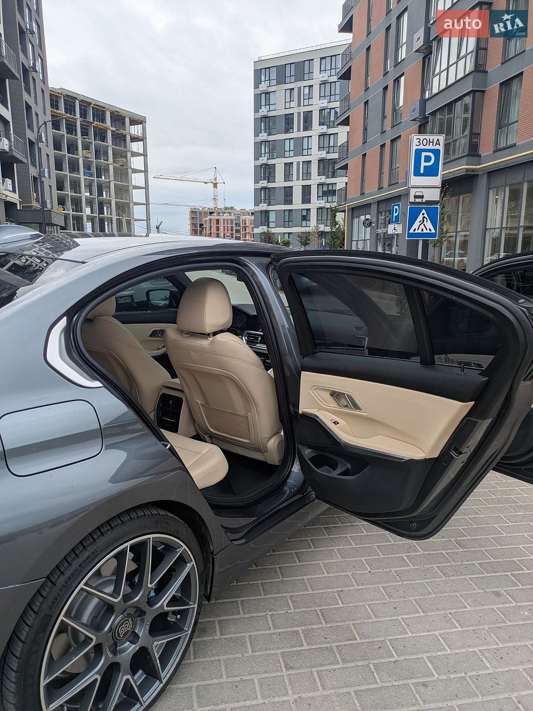 BMW 3 Series 2021 VIN 3MW5R1J0XN8C30672 фото оголошення 12 з 20