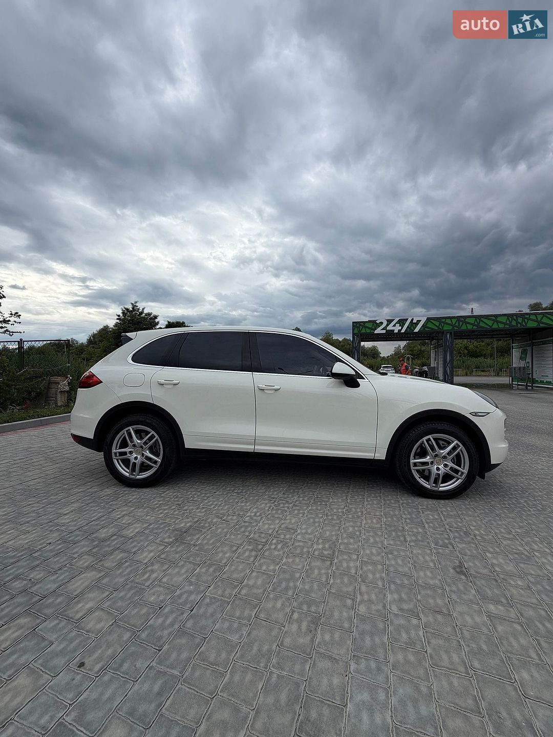 Porsche Cayenne 2011 VIN WP1ZZZ92ZBLA00187 фото оголошення 4 з 28