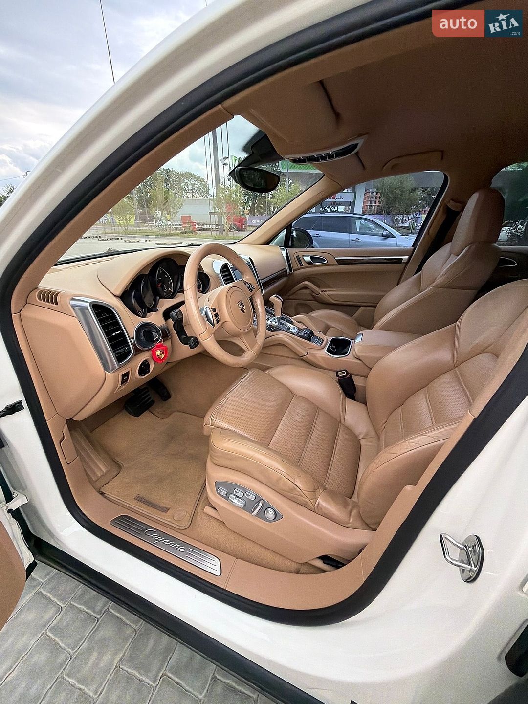 Porsche Cayenne 2011 VIN WP1ZZZ92ZBLA00187 фото оголошення 9 з 28