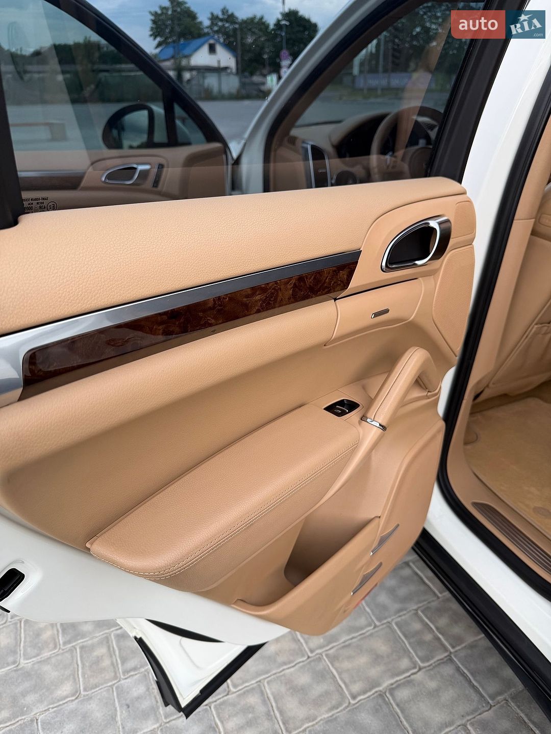 Porsche Cayenne 2011 VIN WP1ZZZ92ZBLA00187 фото оголошення 12 з 28
