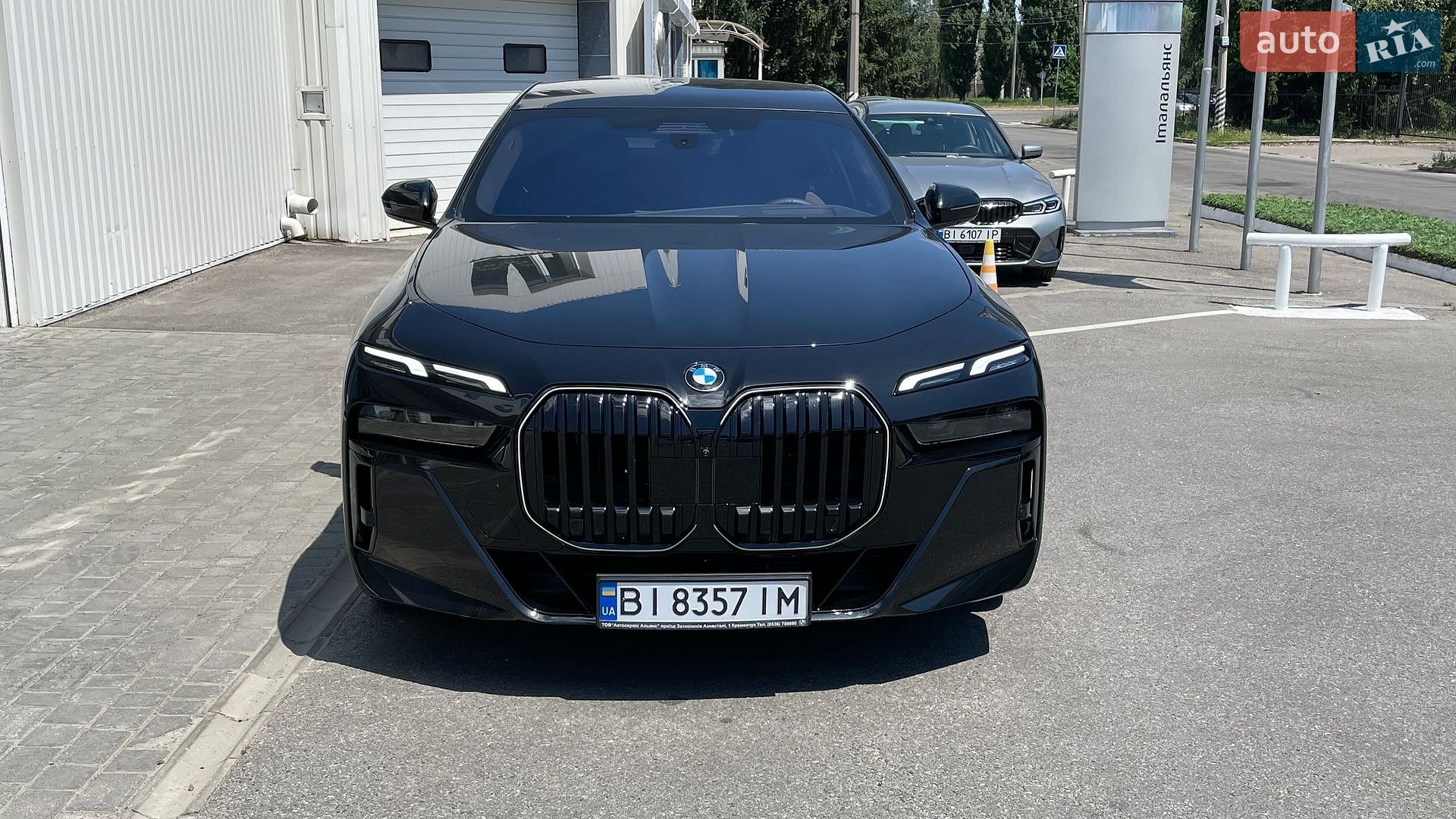 BMW 7 Series 2025 VIN WBA21EJ0X0CV76496 фото оголошення 2 з 35