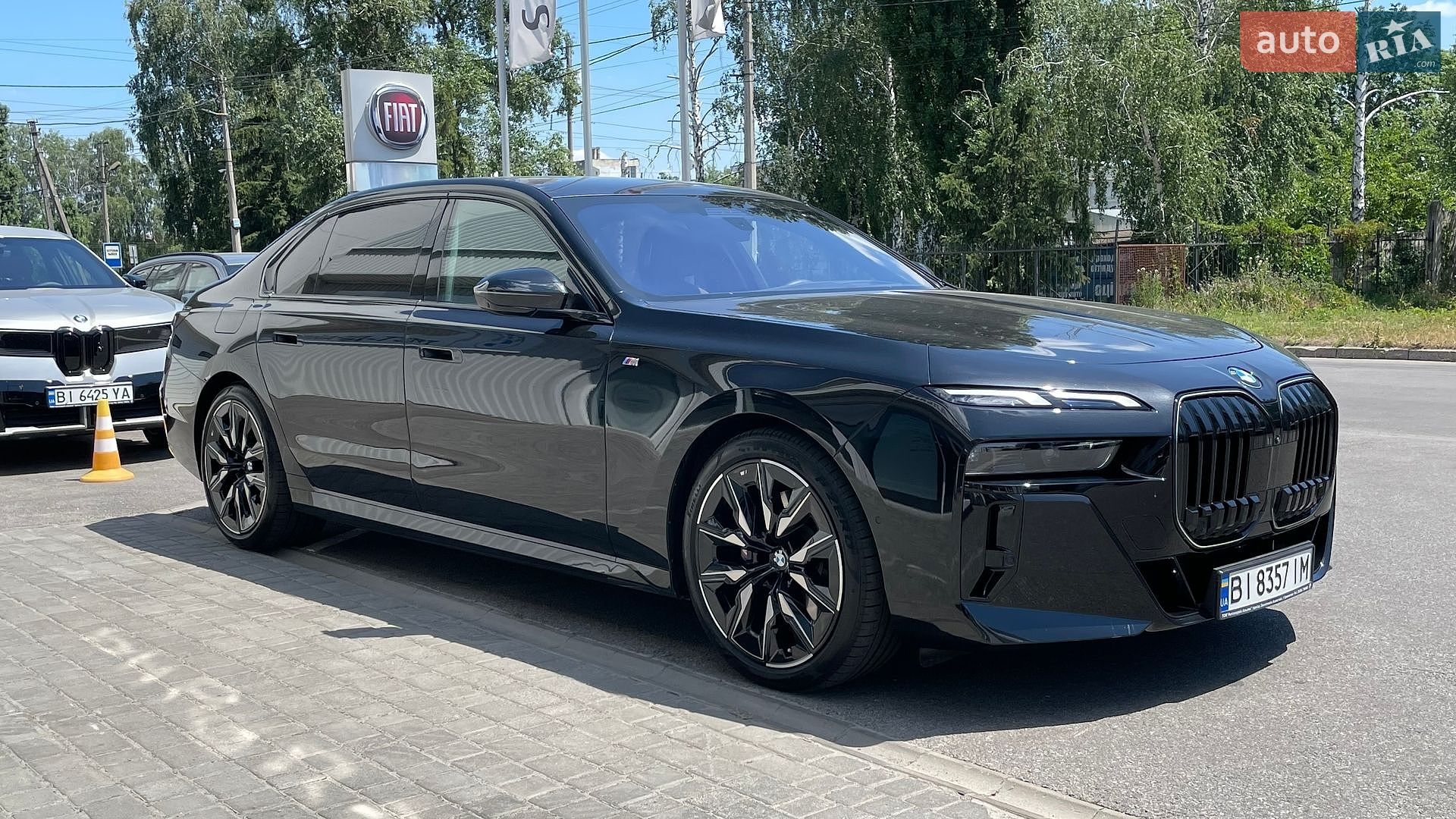 BMW 7 Series 2025 VIN WBA21EJ0X0CV76496 фото оголошення 3 з 35