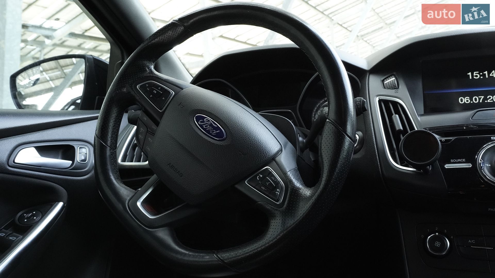 Ford Focus 2017 VIN 1FADP3L9XHL322847 фото оголошення 52 з 84