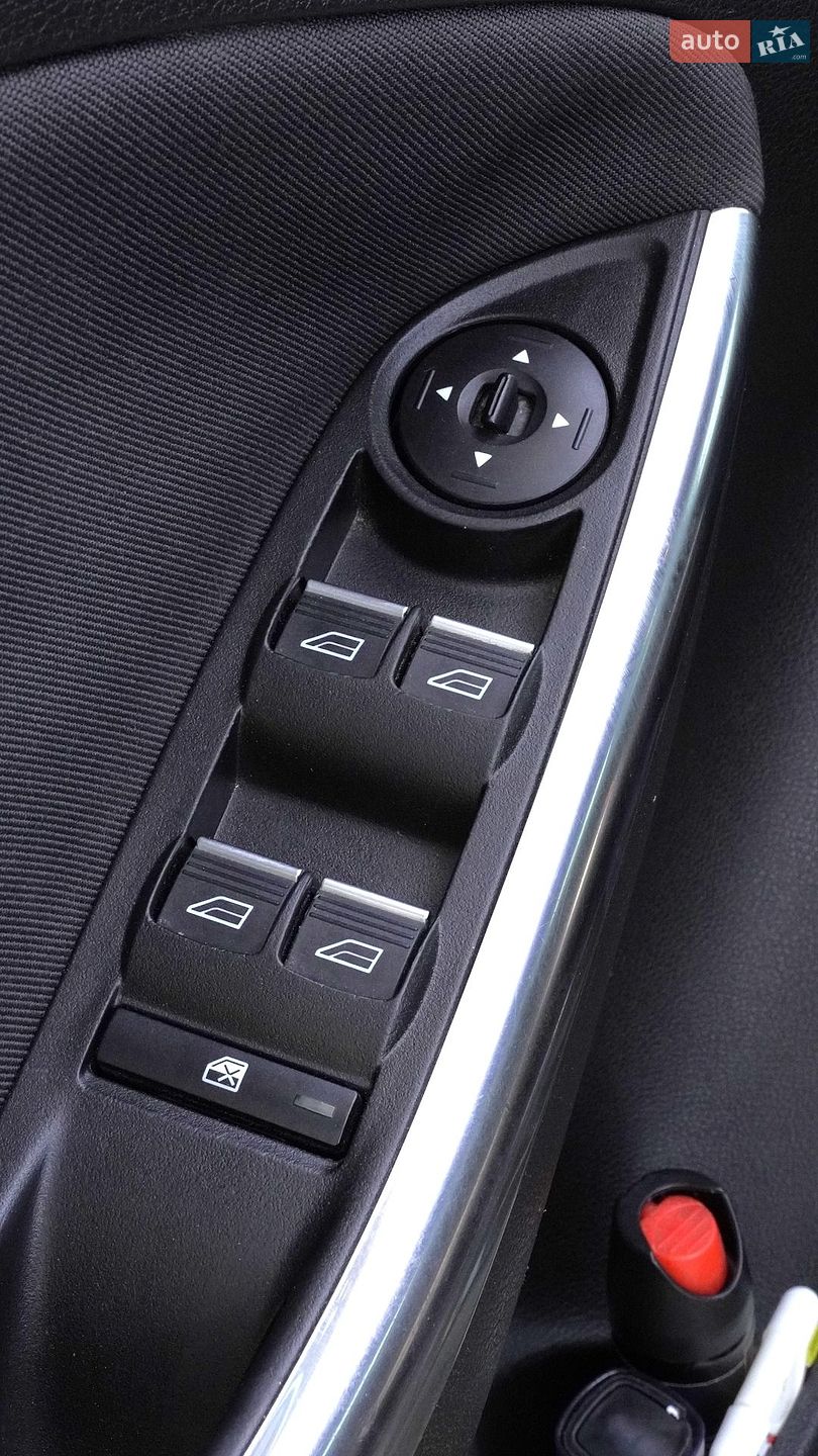 Ford Focus 2017 VIN 1FADP3L9XHL322847 фото оголошення 54 з 84