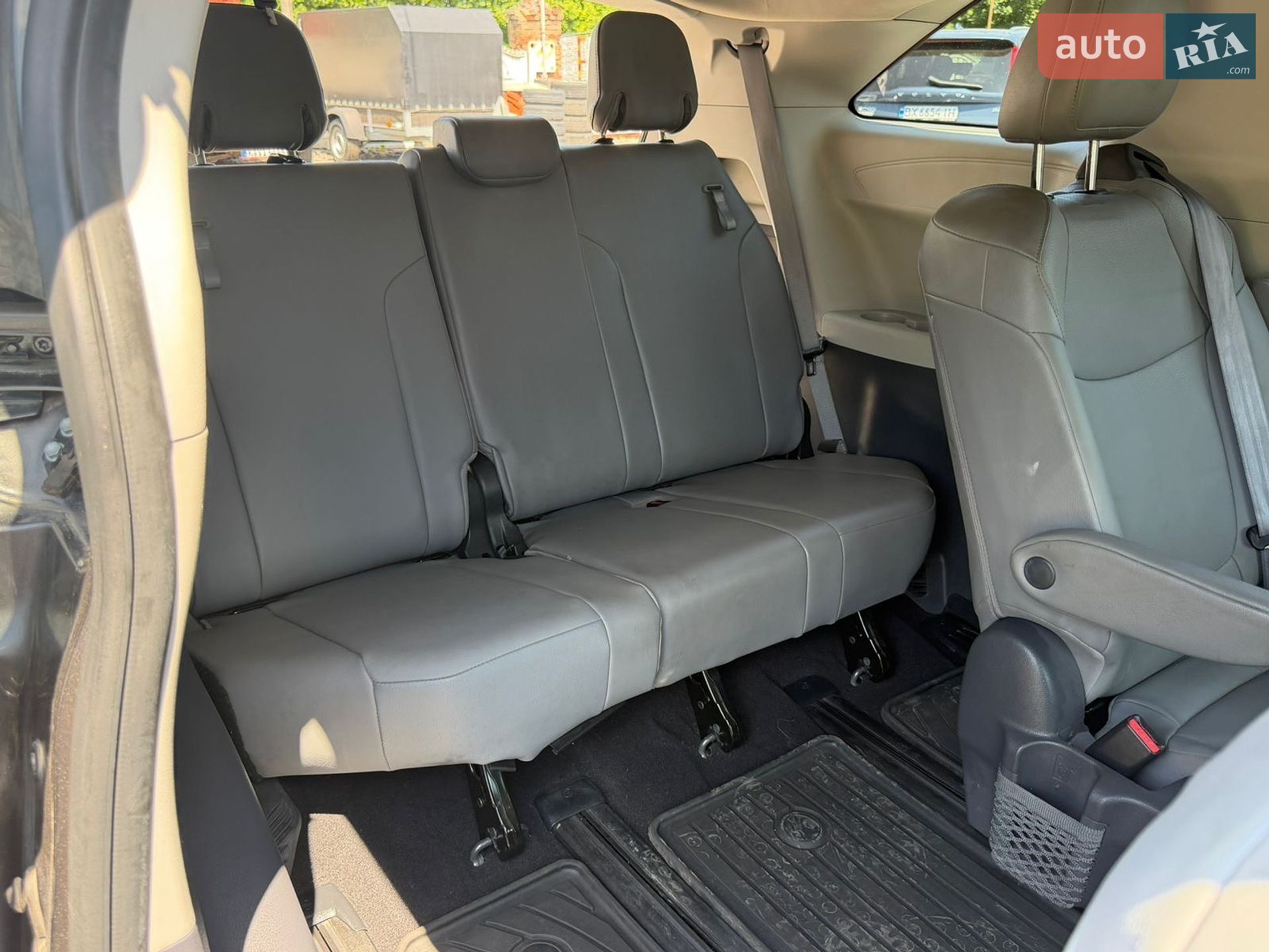 Toyota Sienna 2021 VIN 5TDYSKFC6MS012649 фото оголошення 12 з 23