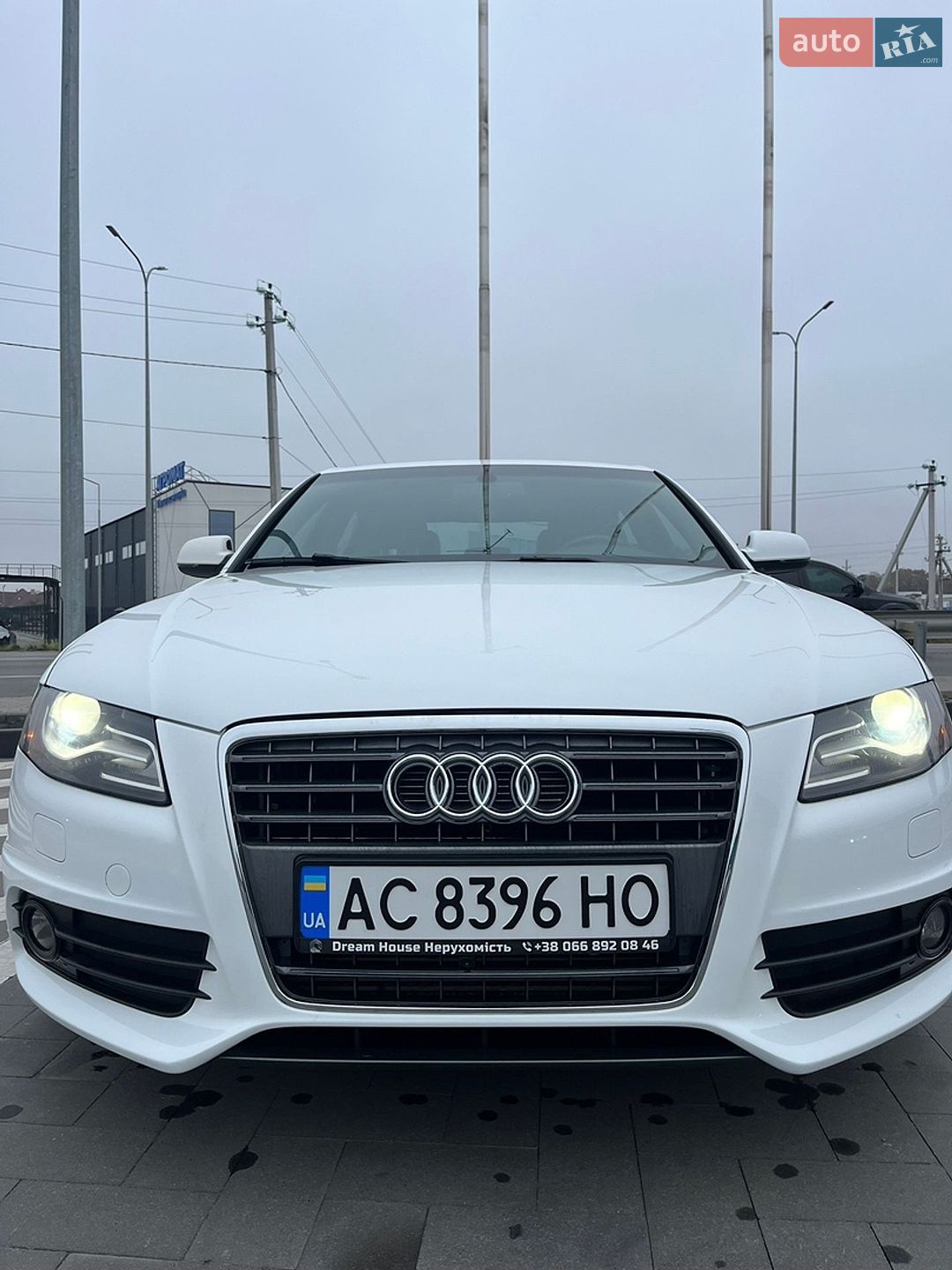 Audi A4 2011 VIN WAUKFAFLXCN012532 фото оголошення 4 з 11