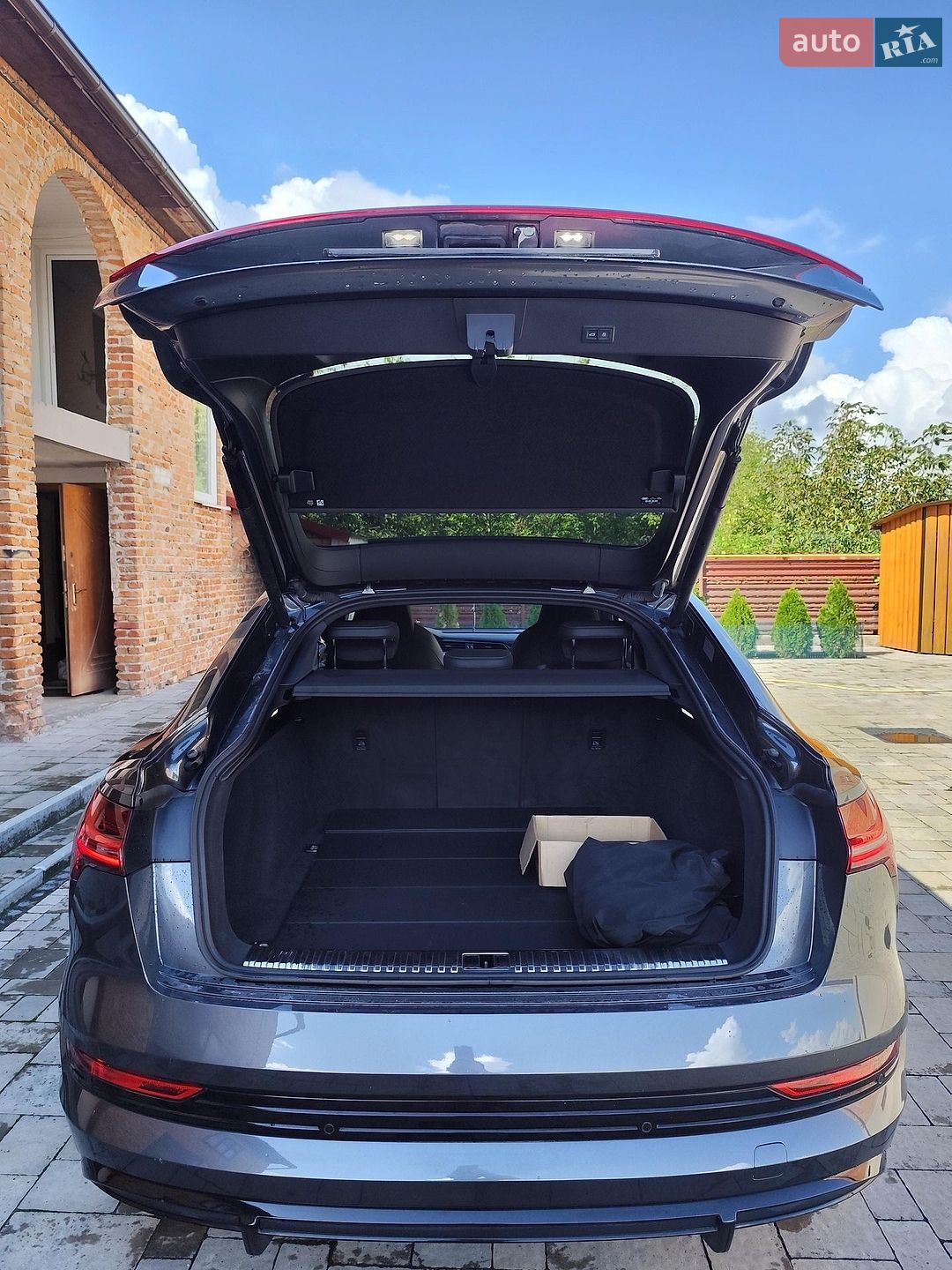 Audi e-tron 2021 VIN WAUZZZGE0MB042677 фото оголошення 52 з 53