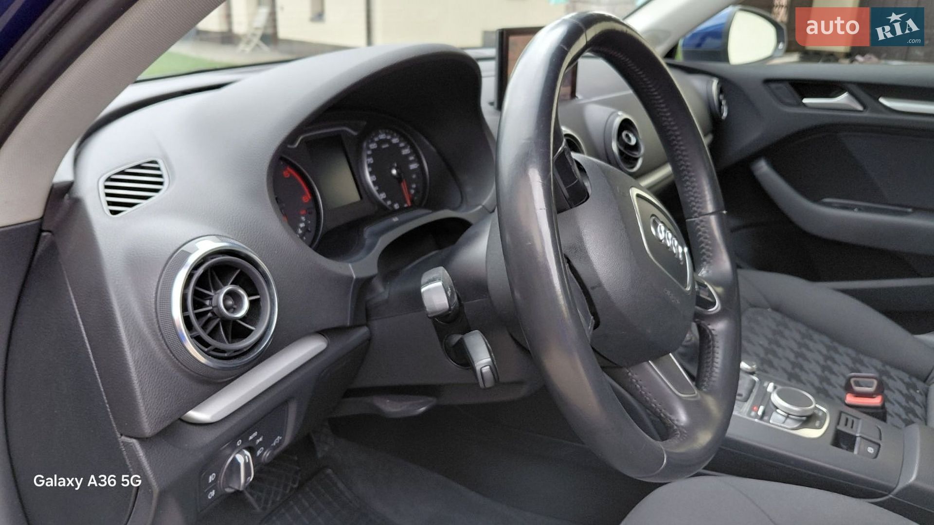 Audi A3 2014 VIN WAUZZZ8V7EA153541 фото оголошення 44 з 95