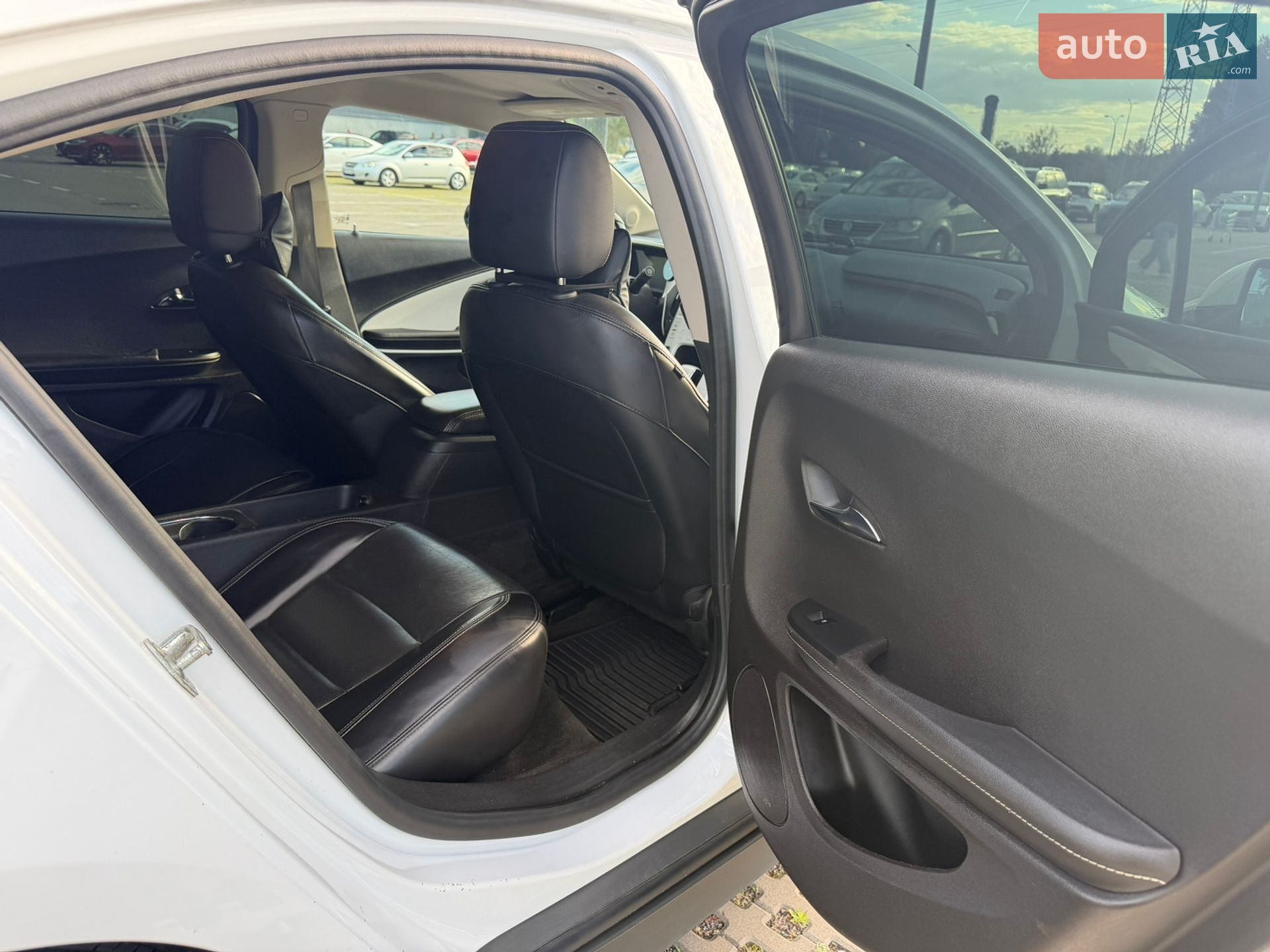 Chevrolet Volt 2011 VIN 1G1RD6E4XCU109856 фото оголошення 2 з 11