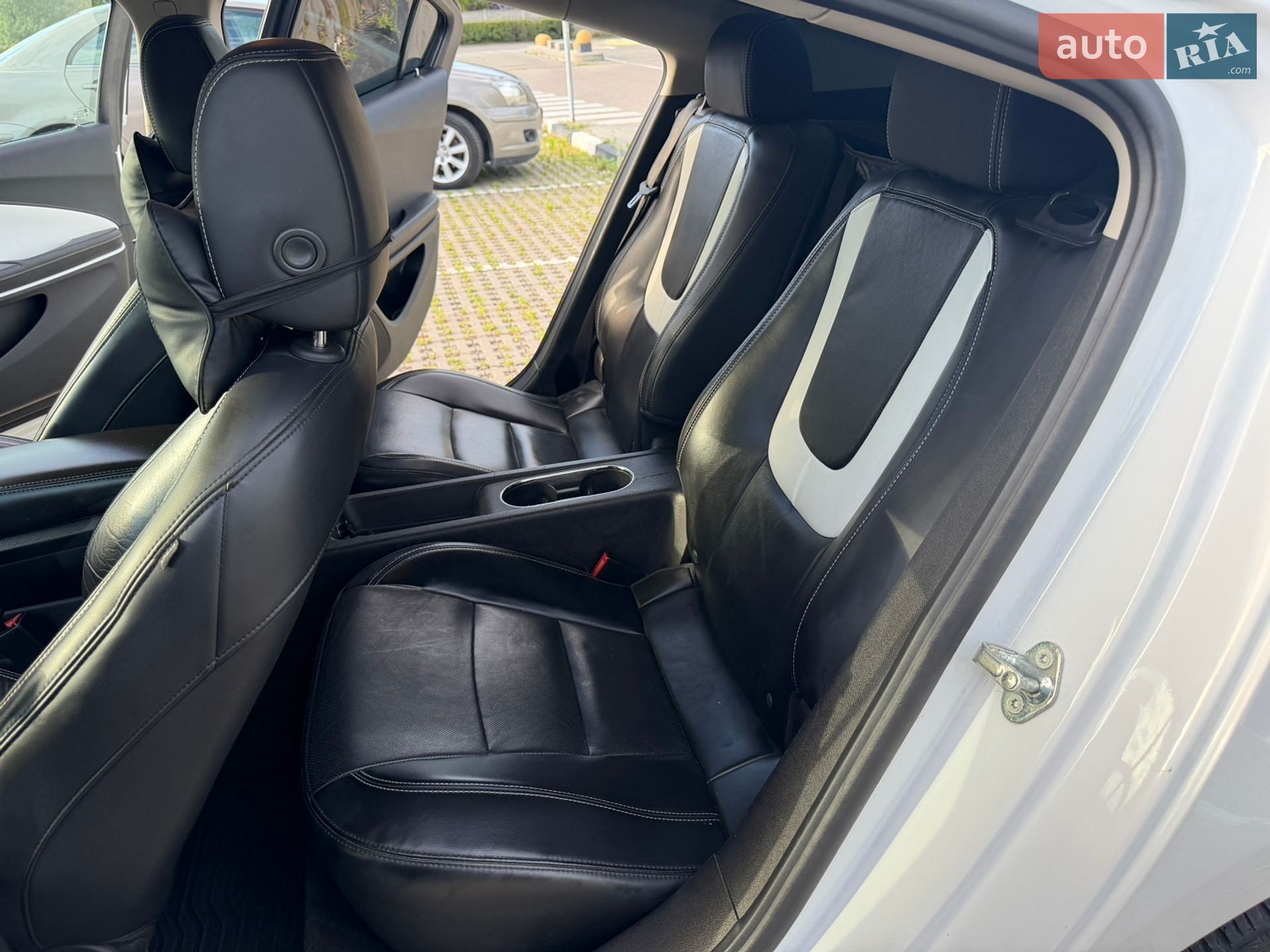 Chevrolet Volt 2011 VIN 1G1RD6E4XCU109856 фото оголошення 4 з 11