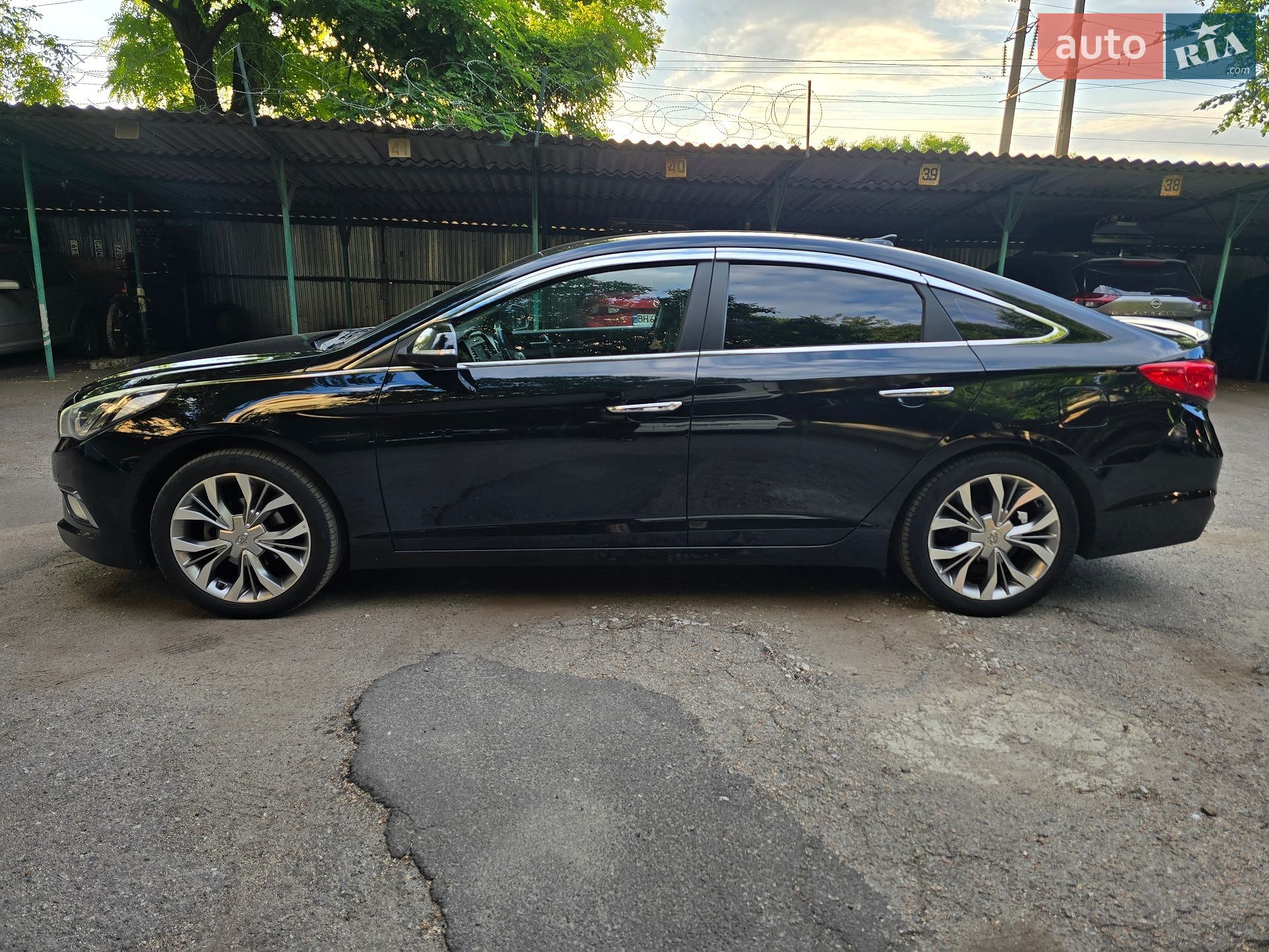 Hyundai Sonata 2016 VIN KMHE341CBGA243061 фото оголошення 8 з 24