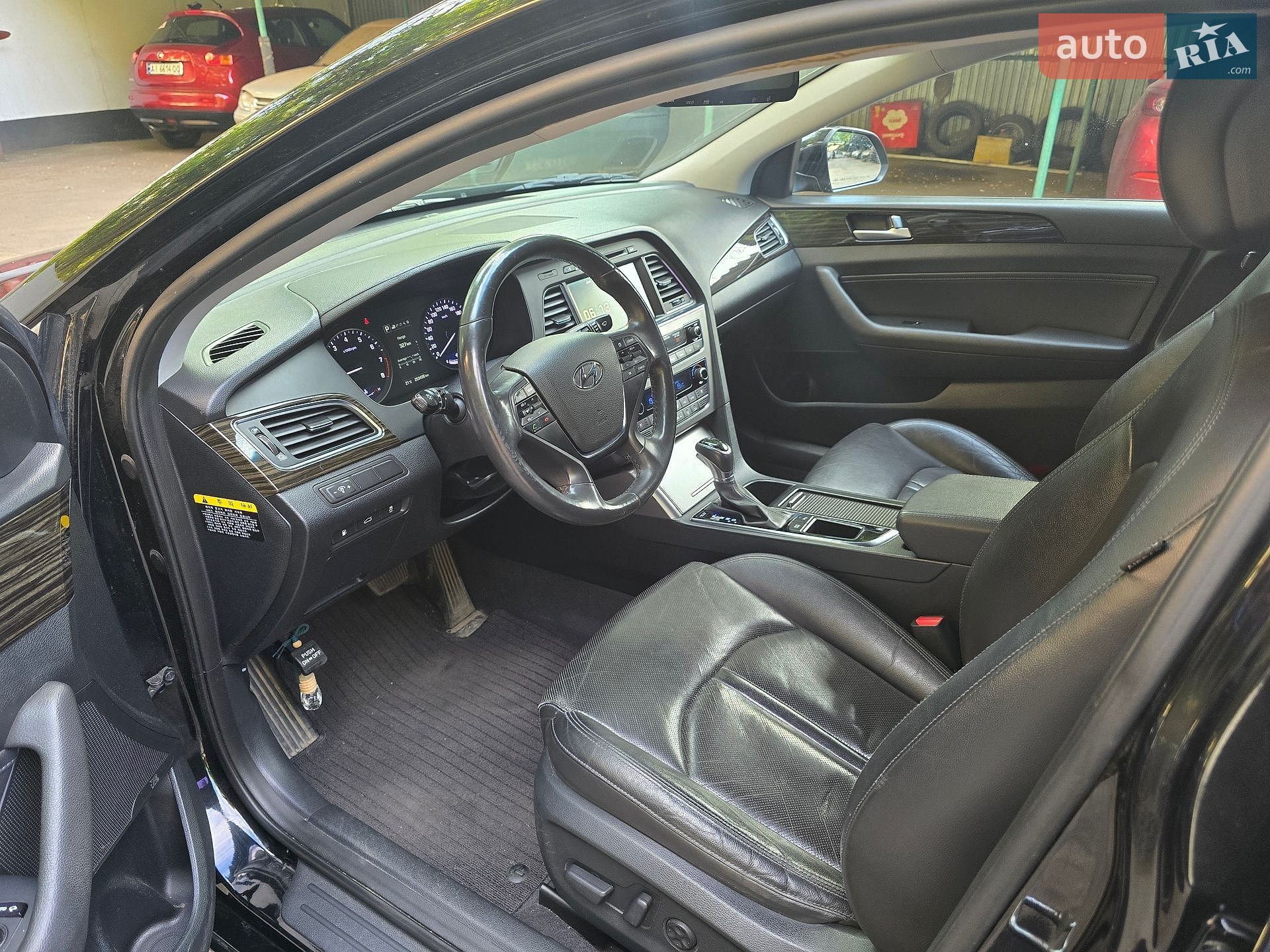 Hyundai Sonata 2016 VIN KMHE341CBGA243061 фото оголошення 10 з 24