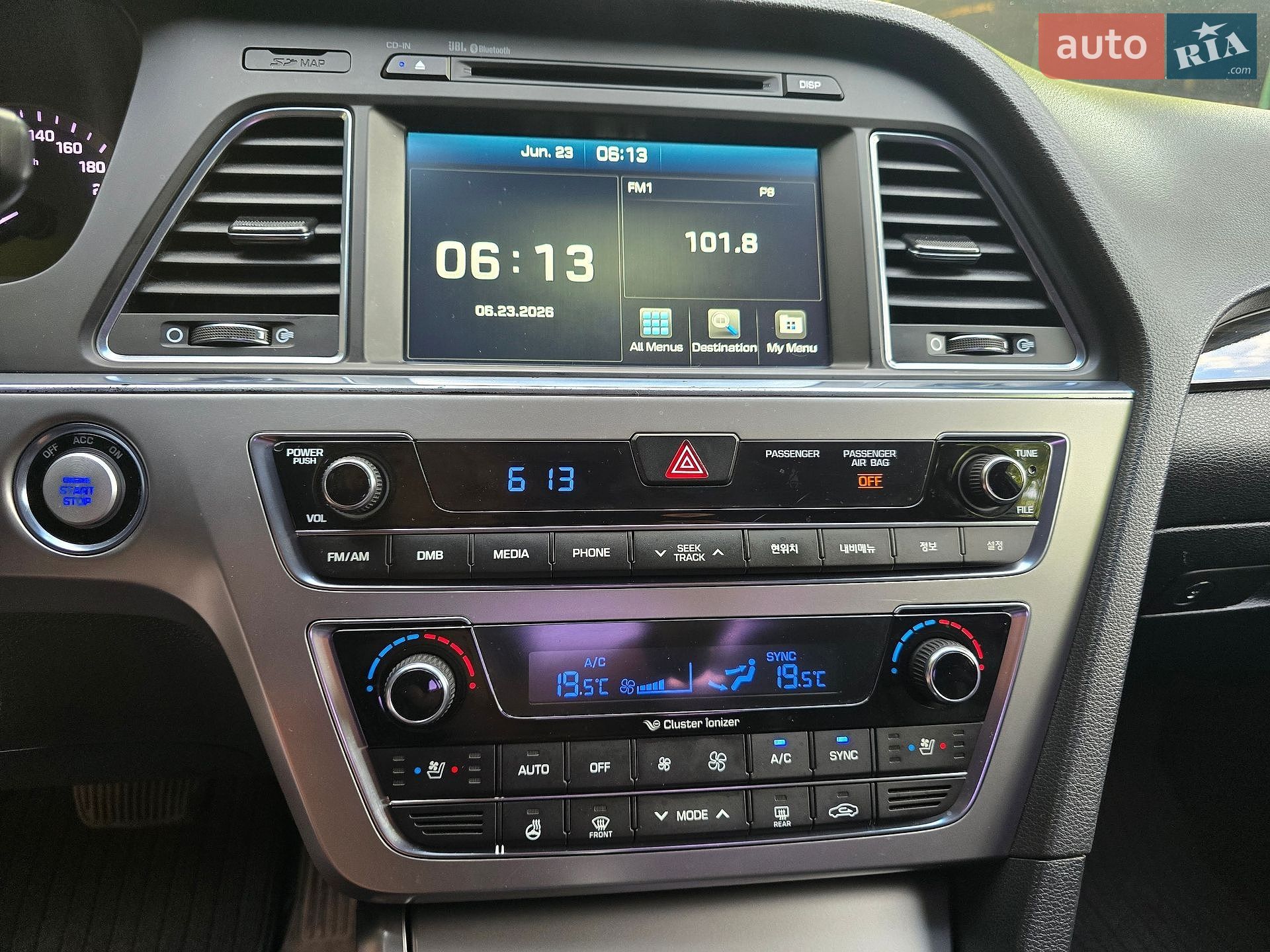 Hyundai Sonata 2016 VIN KMHE341CBGA243061 фото оголошення 13 з 24