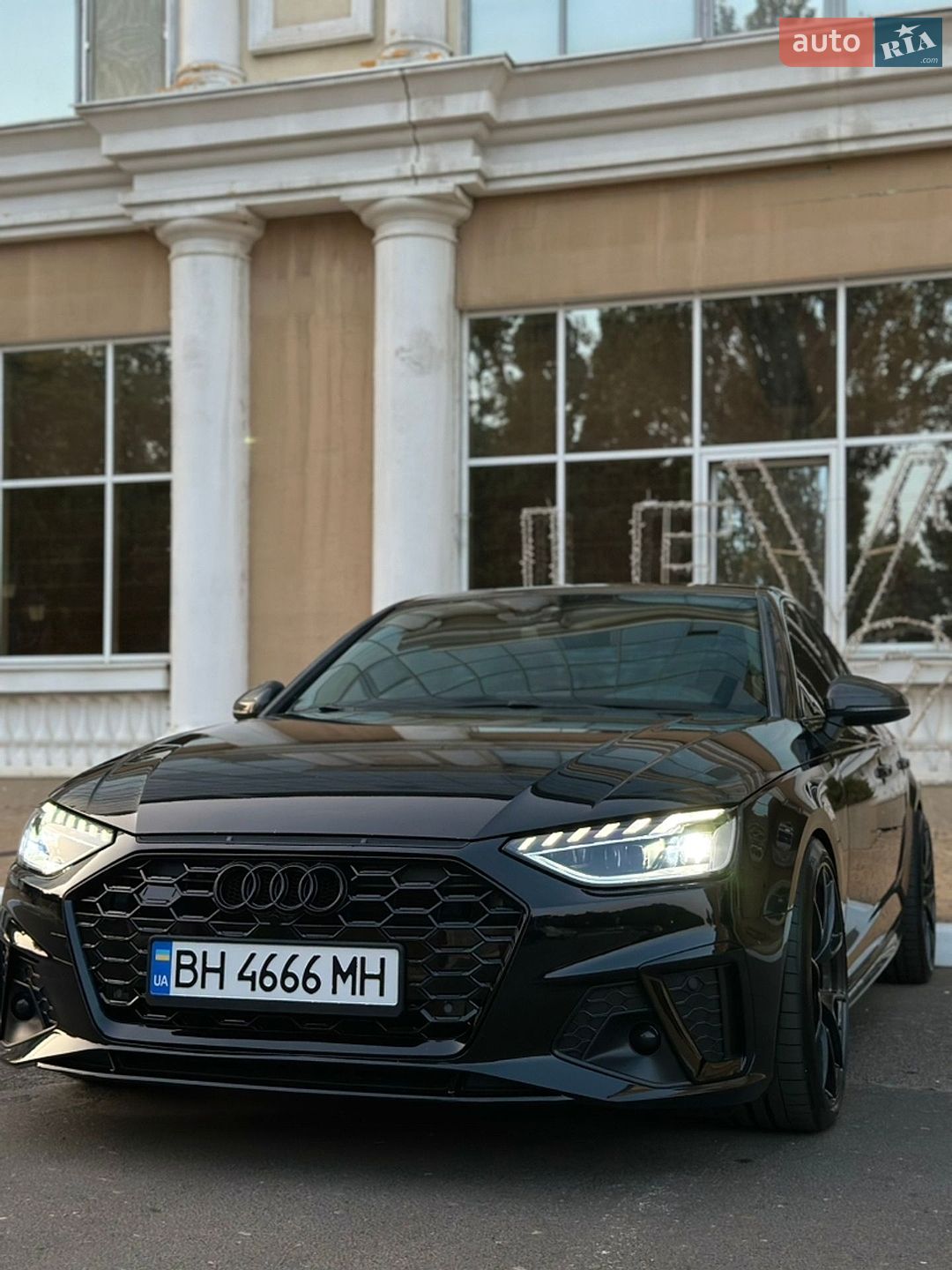 Audi S4 2019 VIN WAUB4AF45KA098059 фото оголошення 5 з 52