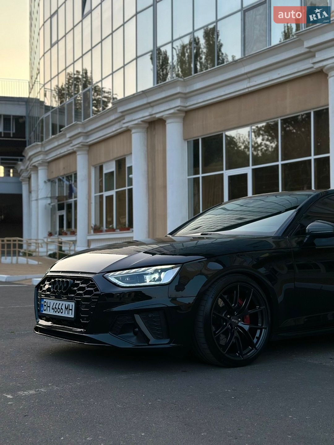 Audi S4 2019 VIN WAUB4AF45KA098059 фото оголошення 6 з 52