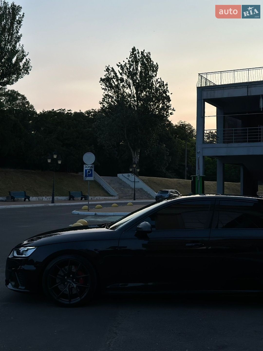 Audi S4 2019 VIN WAUB4AF45KA098059 фото оголошення 10 з 52