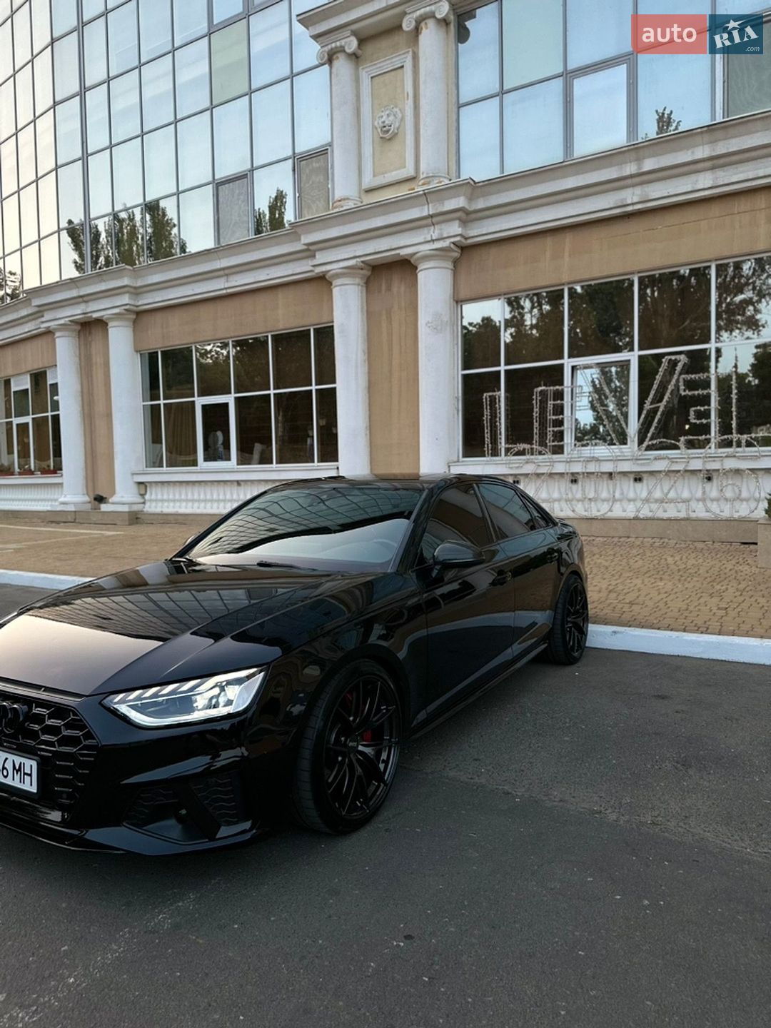 Audi S4 2019 VIN WAUB4AF45KA098059 фото оголошення 28 з 52